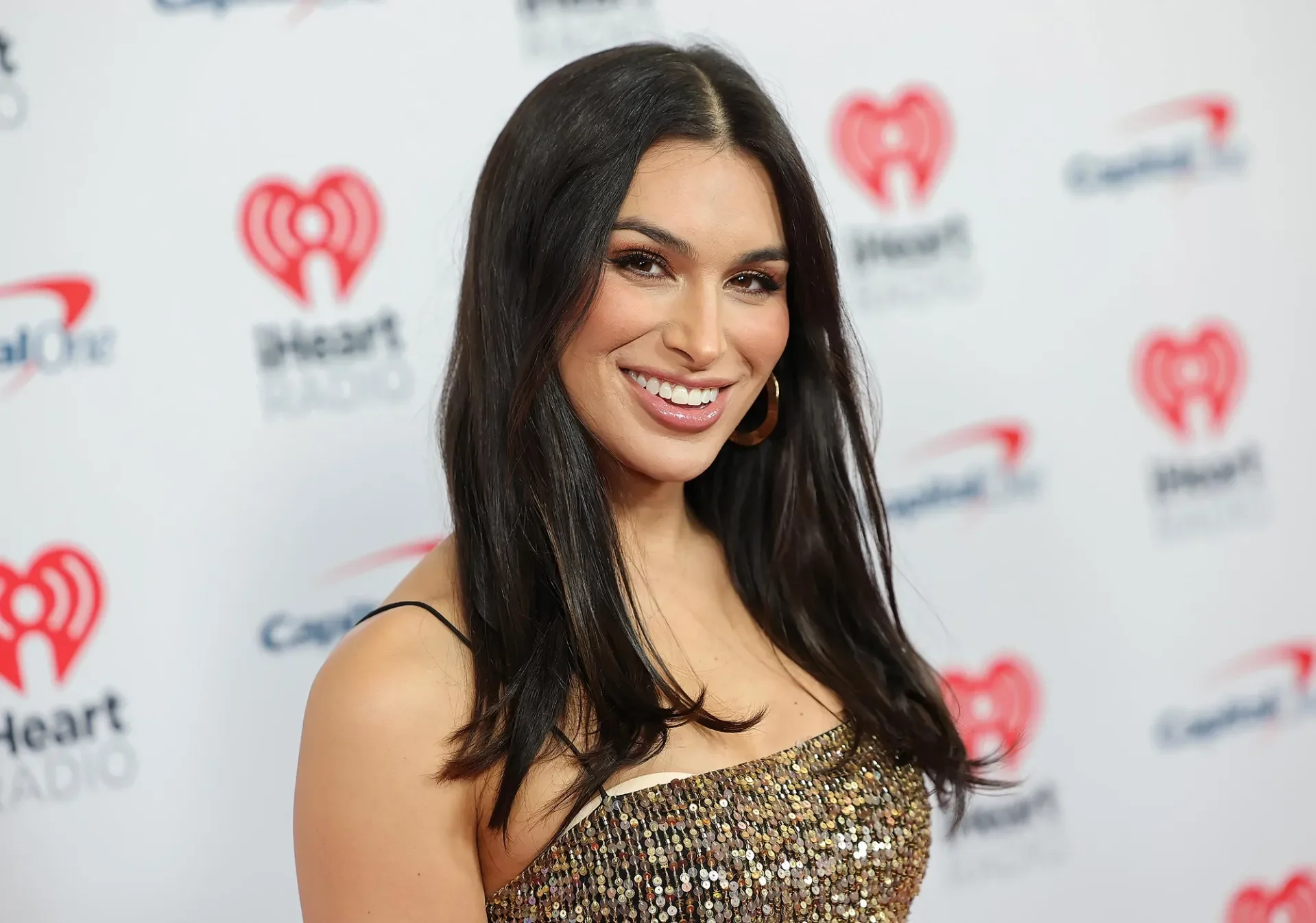 How-Much-Was-Ashley-Iaconetti-Paid-for-Each-Bachelor-in-Paradise-Episode-1.jpg.webp