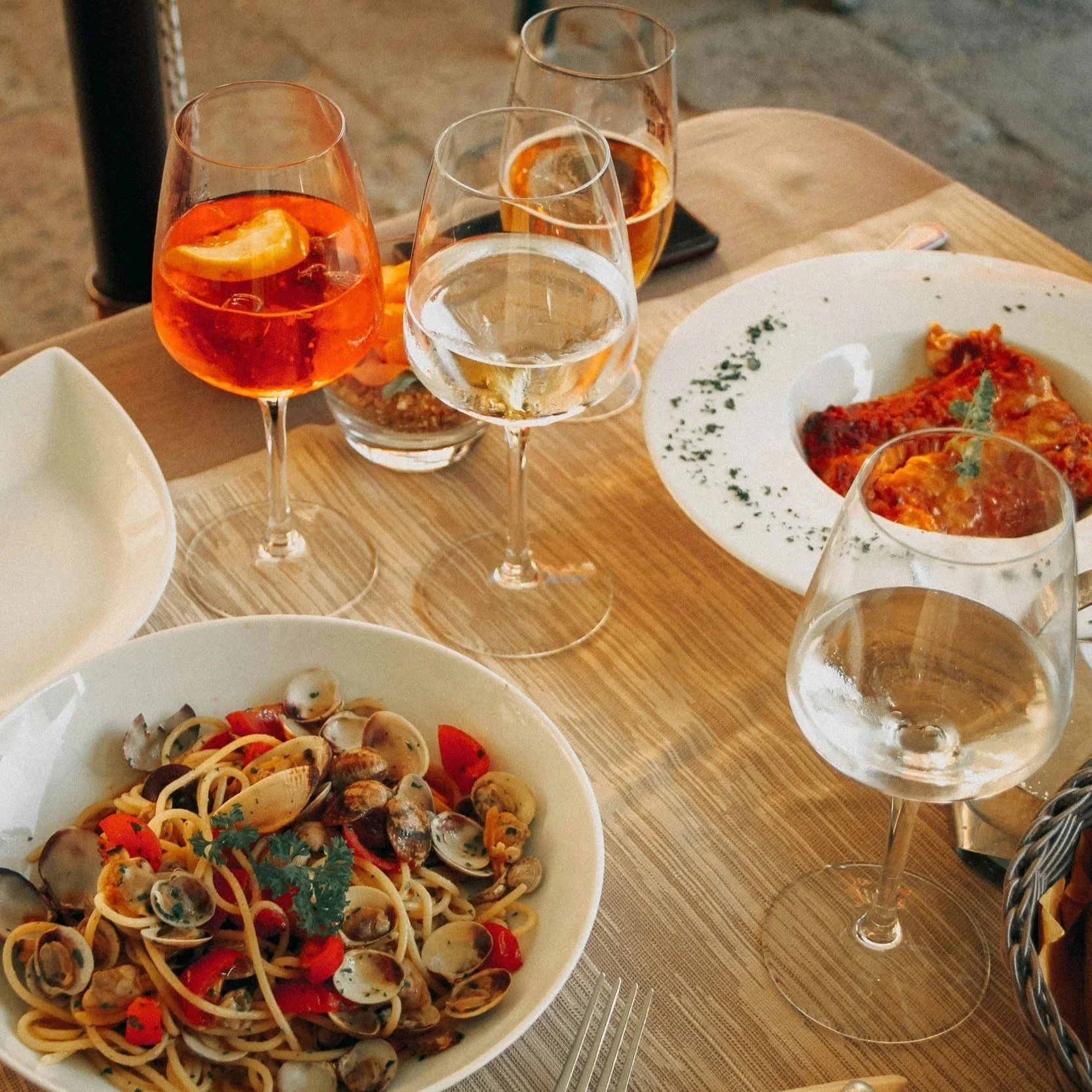 Food & Drinks Cover Photo