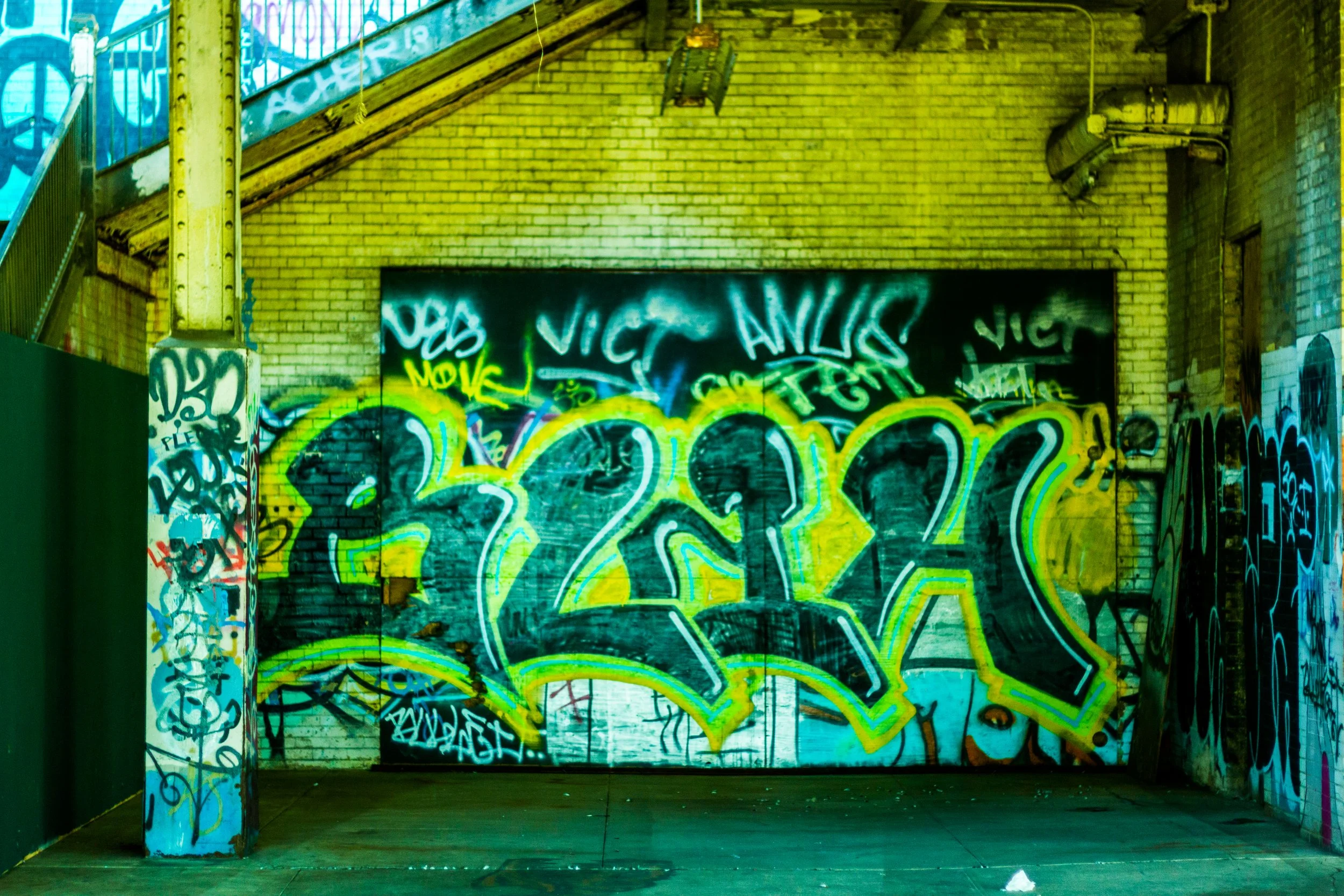 Graffiti (6 of 20).JPG