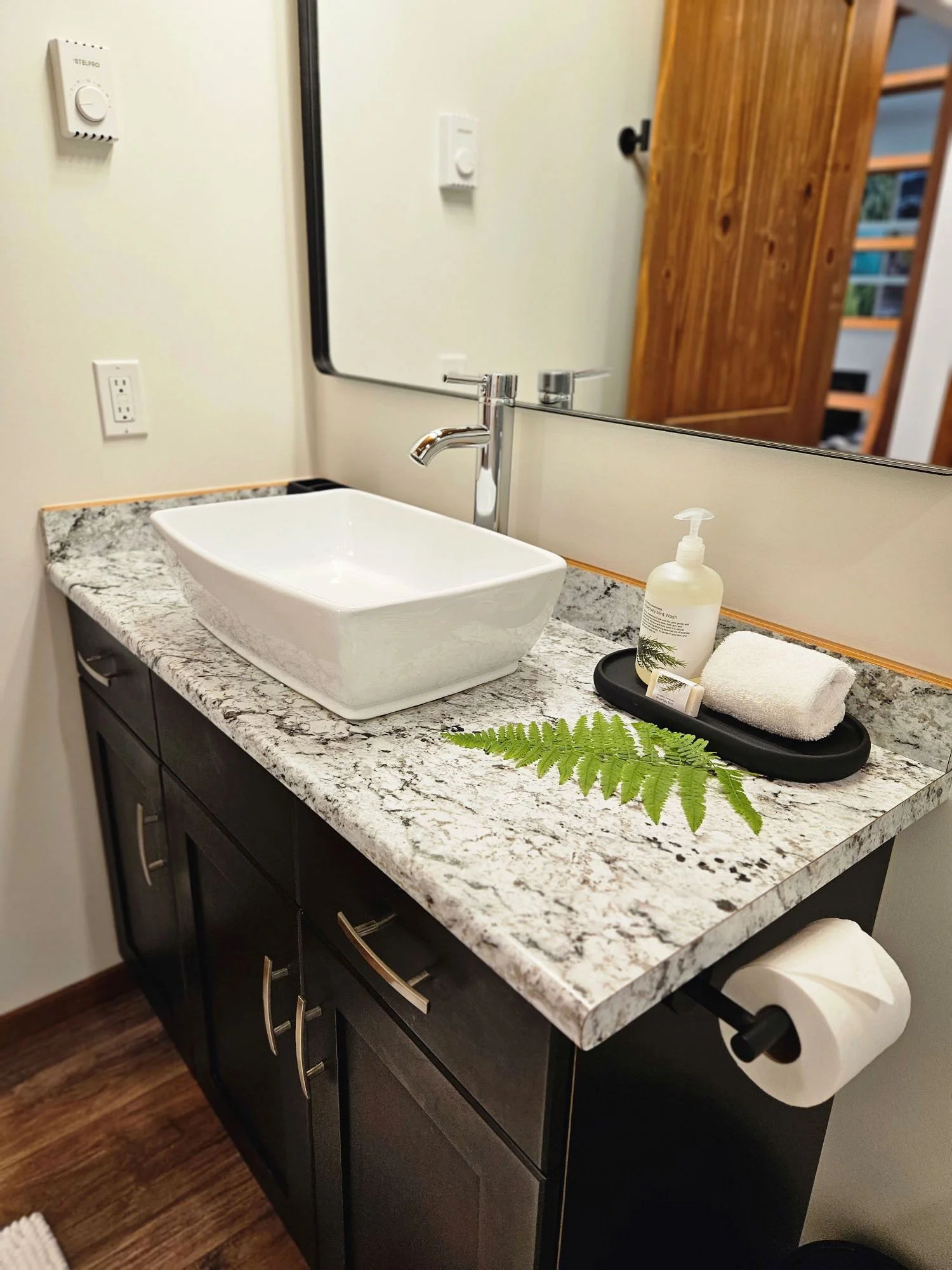 washroom vanity