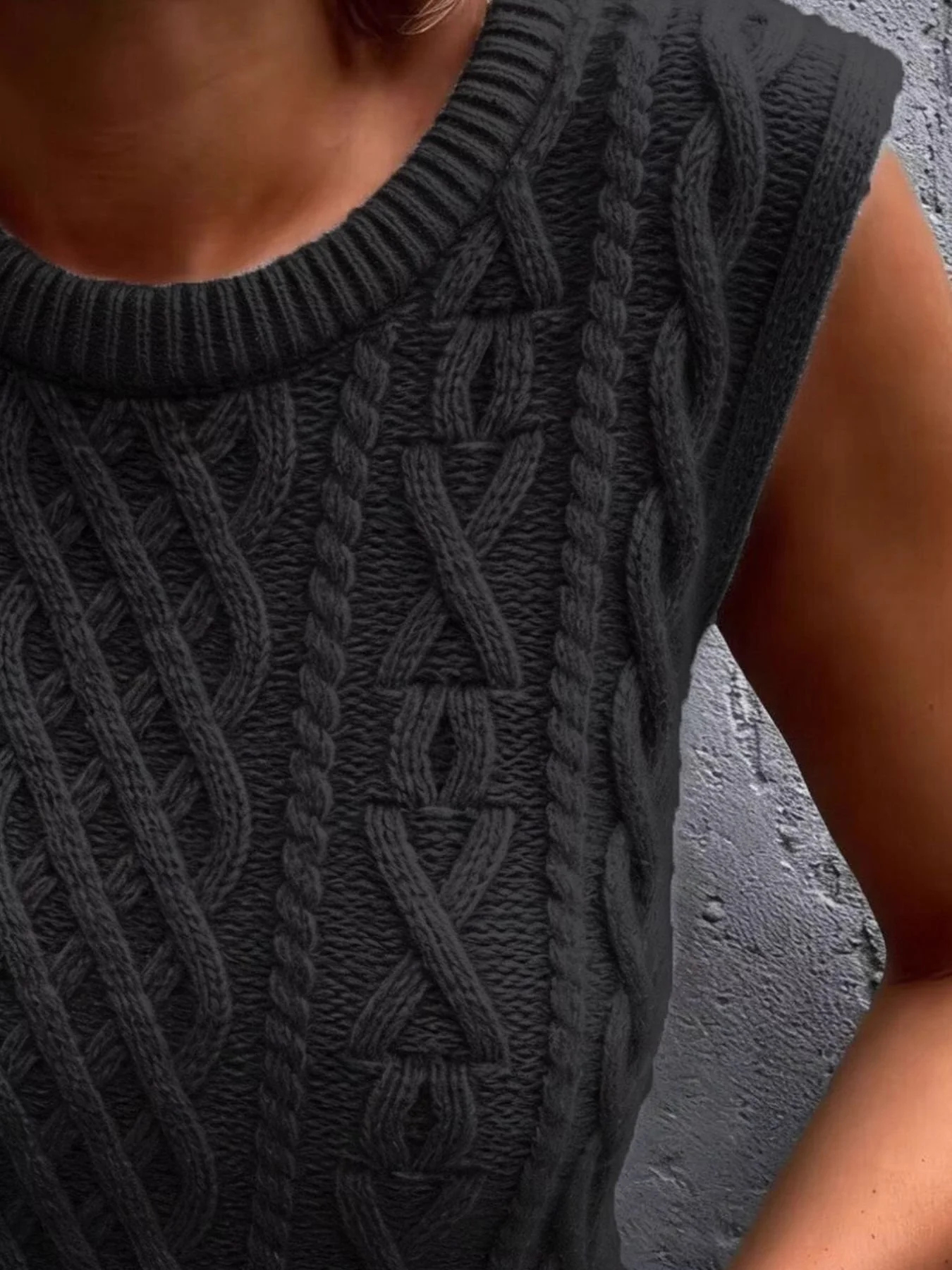 EaseMeeCableKnitSweaterVest3.jpg