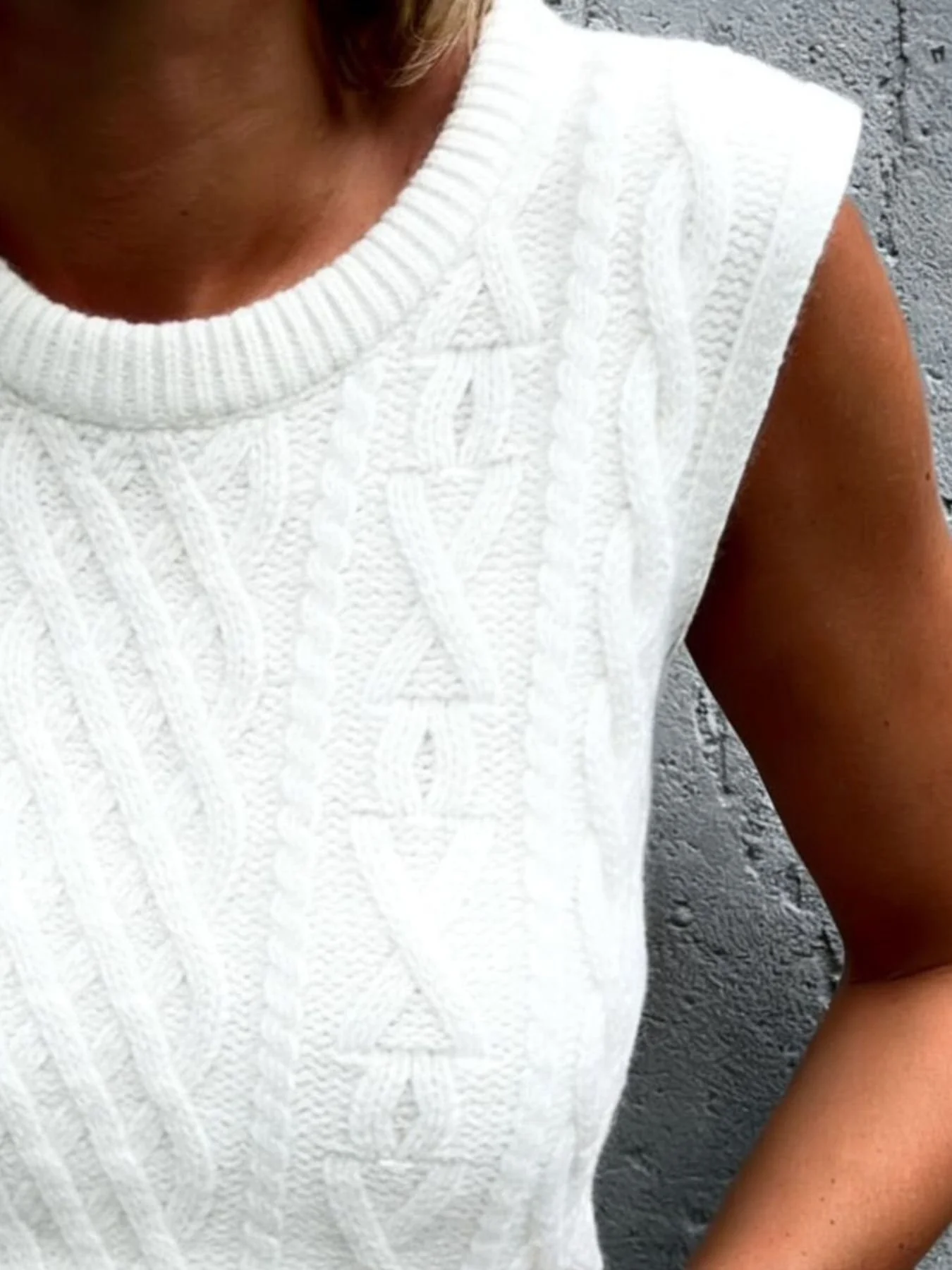 EaseMeeCableKnitSweaterVest8.jpg