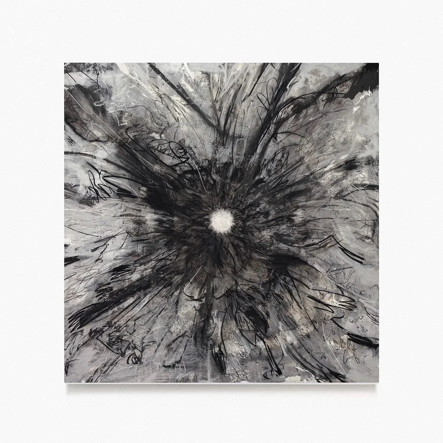 Da Dança VIII, 2024. Carvão, tinta a óleo e massa acrílica sobre tela, 110 × 110 cm

