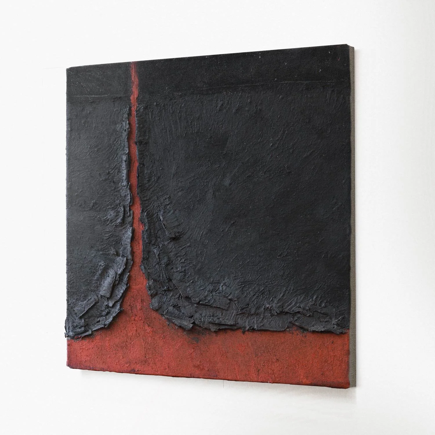 Gabriel Duran - Veio II - Pintura tinta a óleo, cera de abelha e de carnaúba, óxido de ferro. Veio de óxido de ferro nas pinturas rupestres.  40 x 40 cm