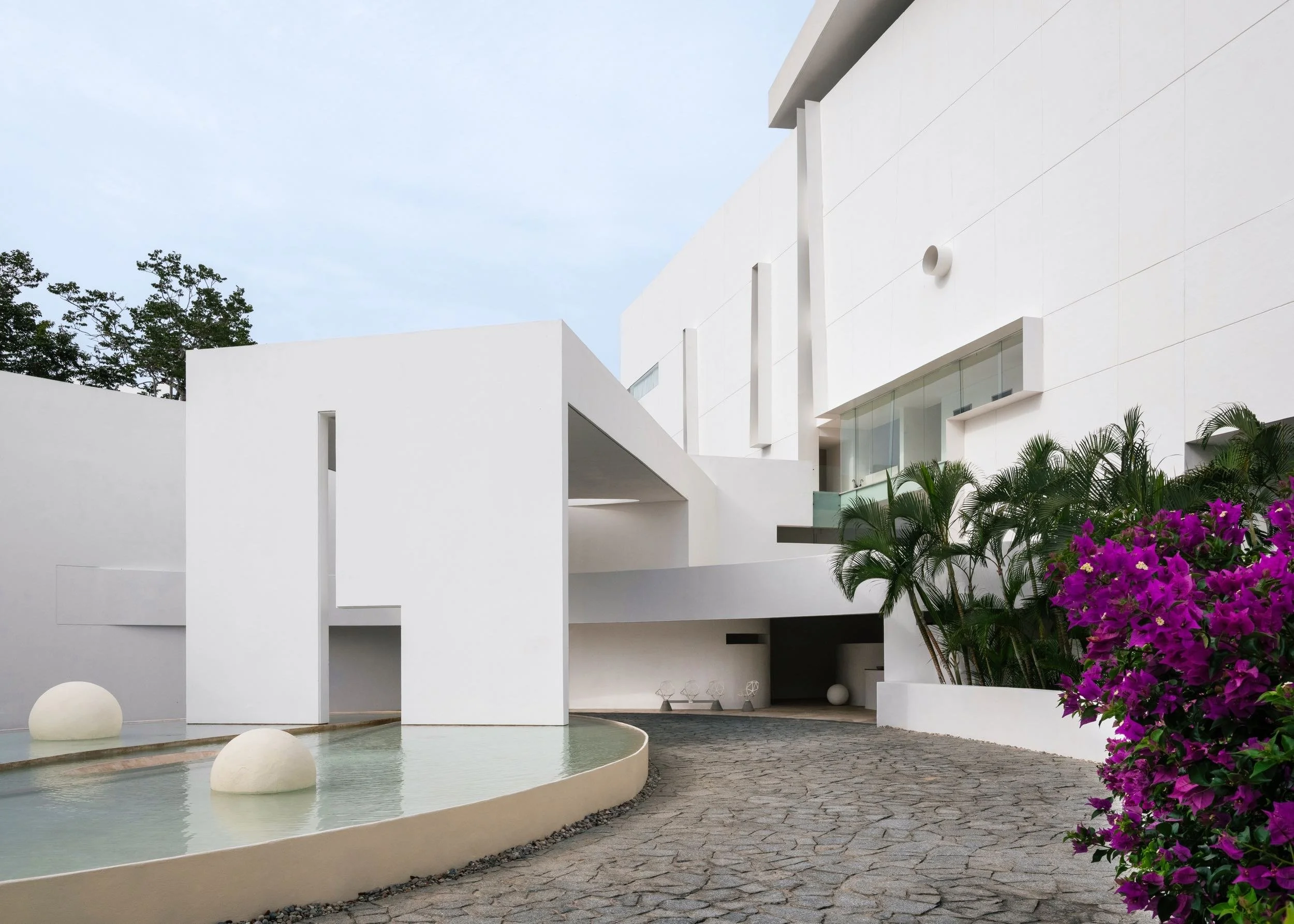 Materia y vacío en Brisas Marqués. Arquitectura monolítica de Taller Aragonés.
