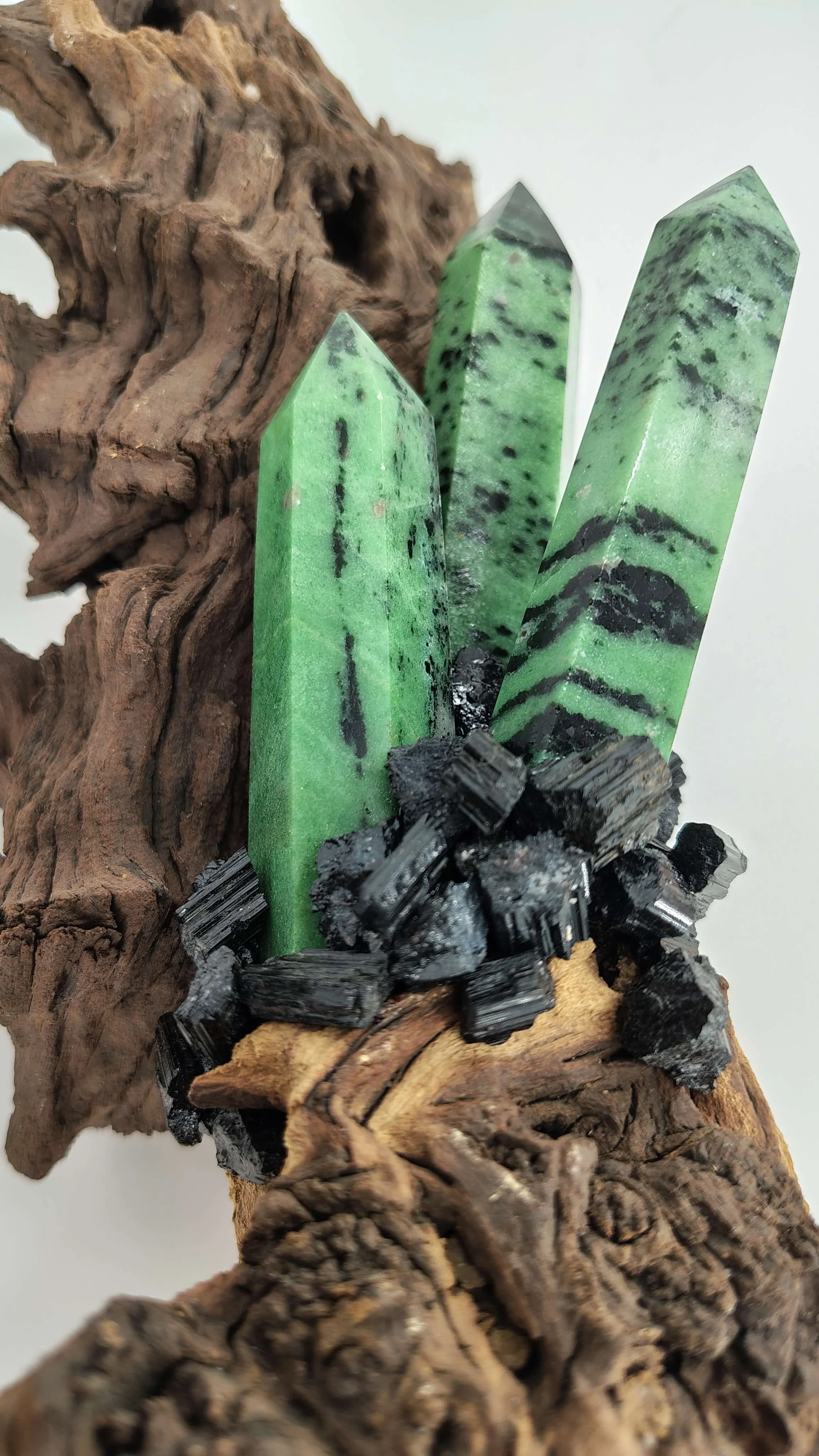 Fuchsite,black tourmaline on mopani 3.jpg