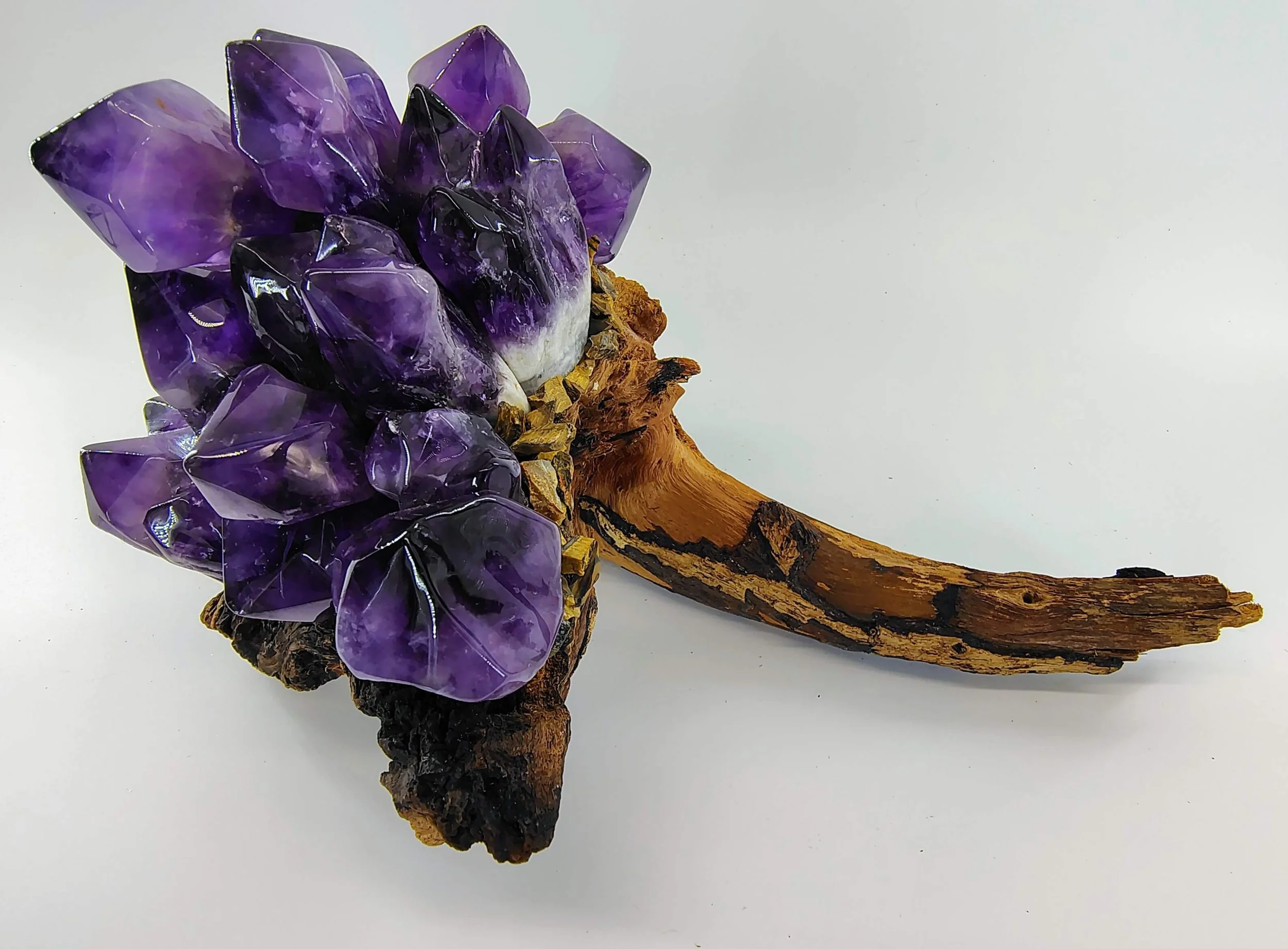 Amethyst on mopani 4.jpg