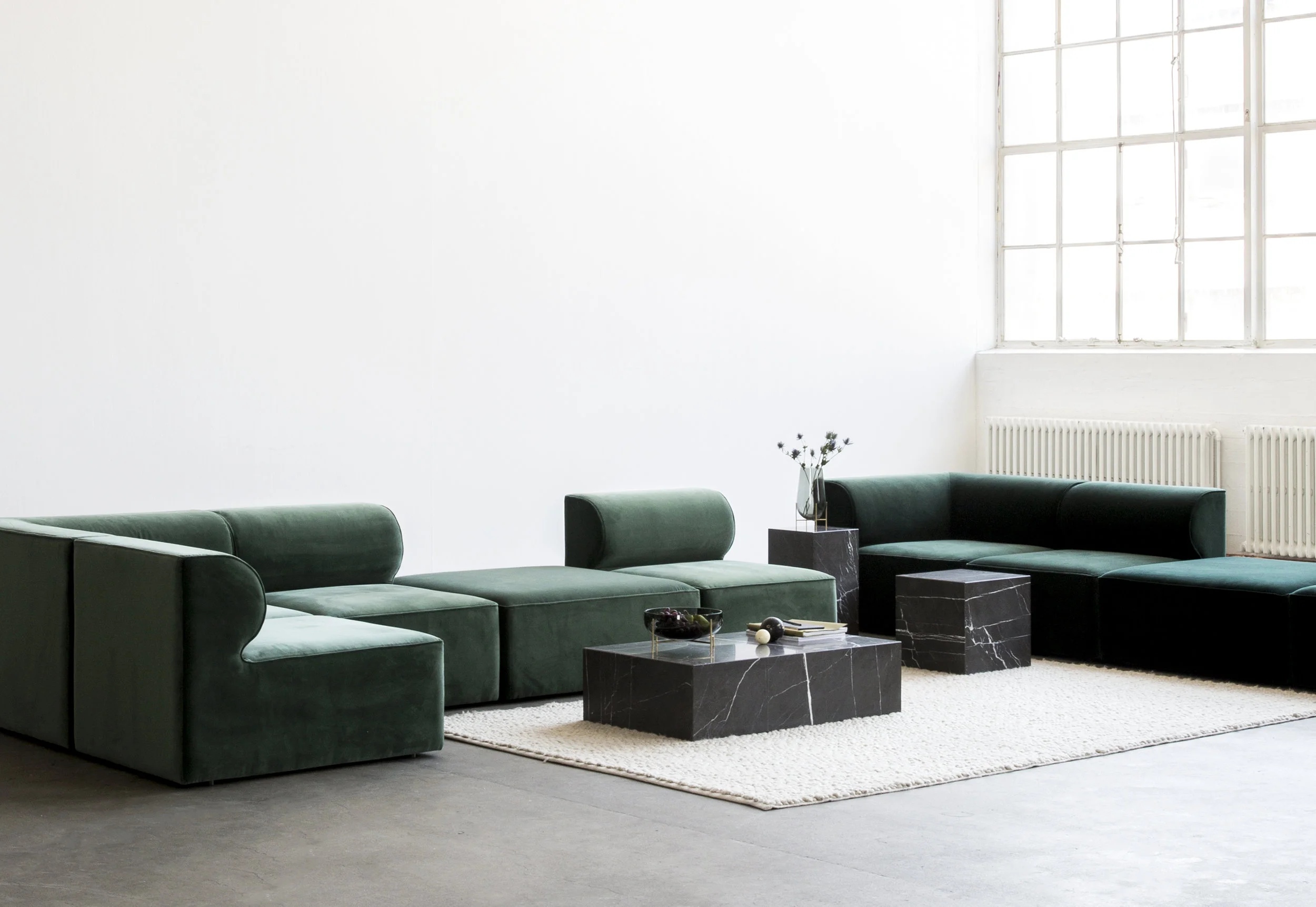 MENU_Eave-Sofa_Plinth_échasse.jpg