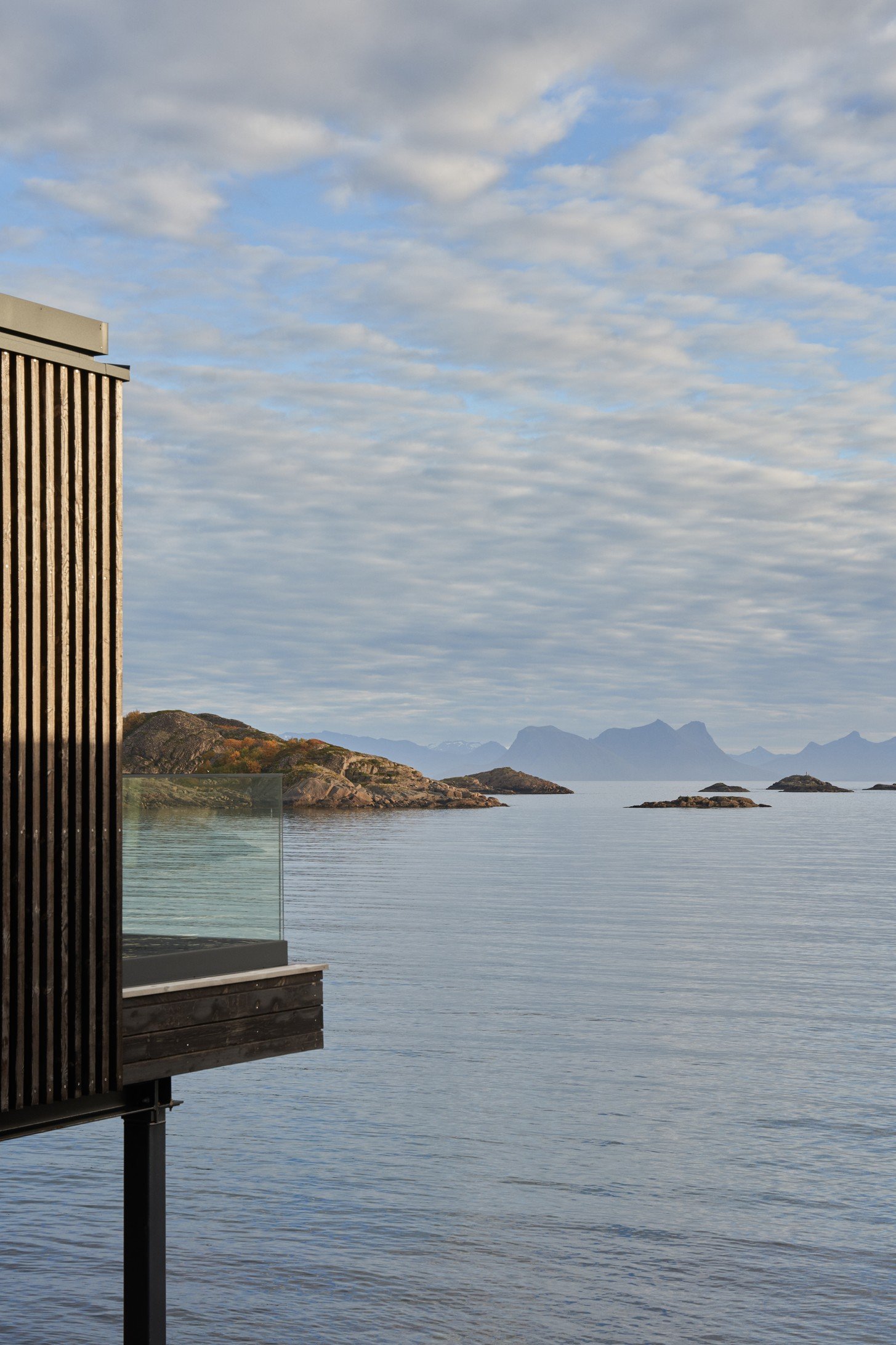 vipp-lofoten-guesthouse-surroundings-19.jpg