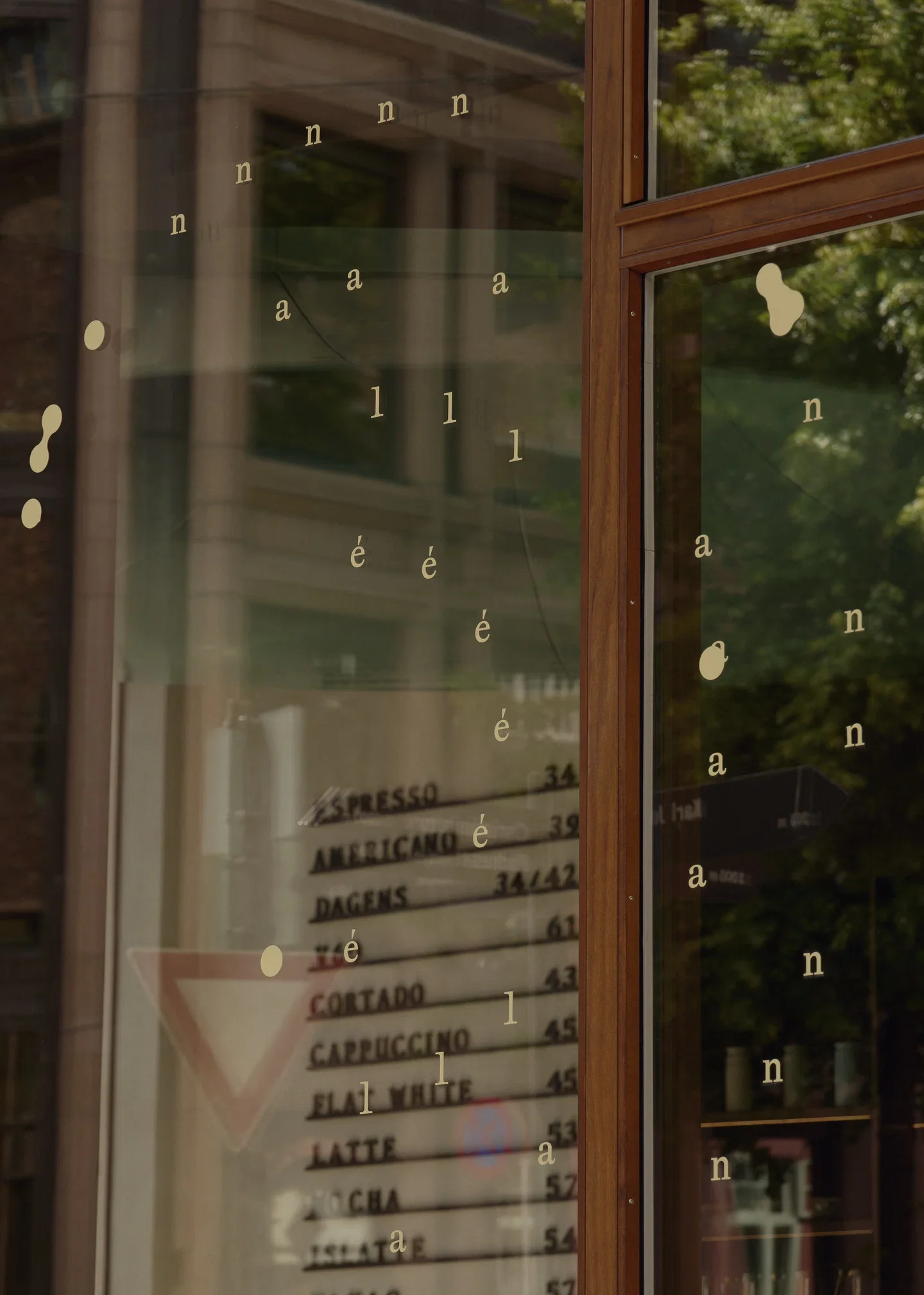 elan-coffee-bar-shopfront-branding.webp
