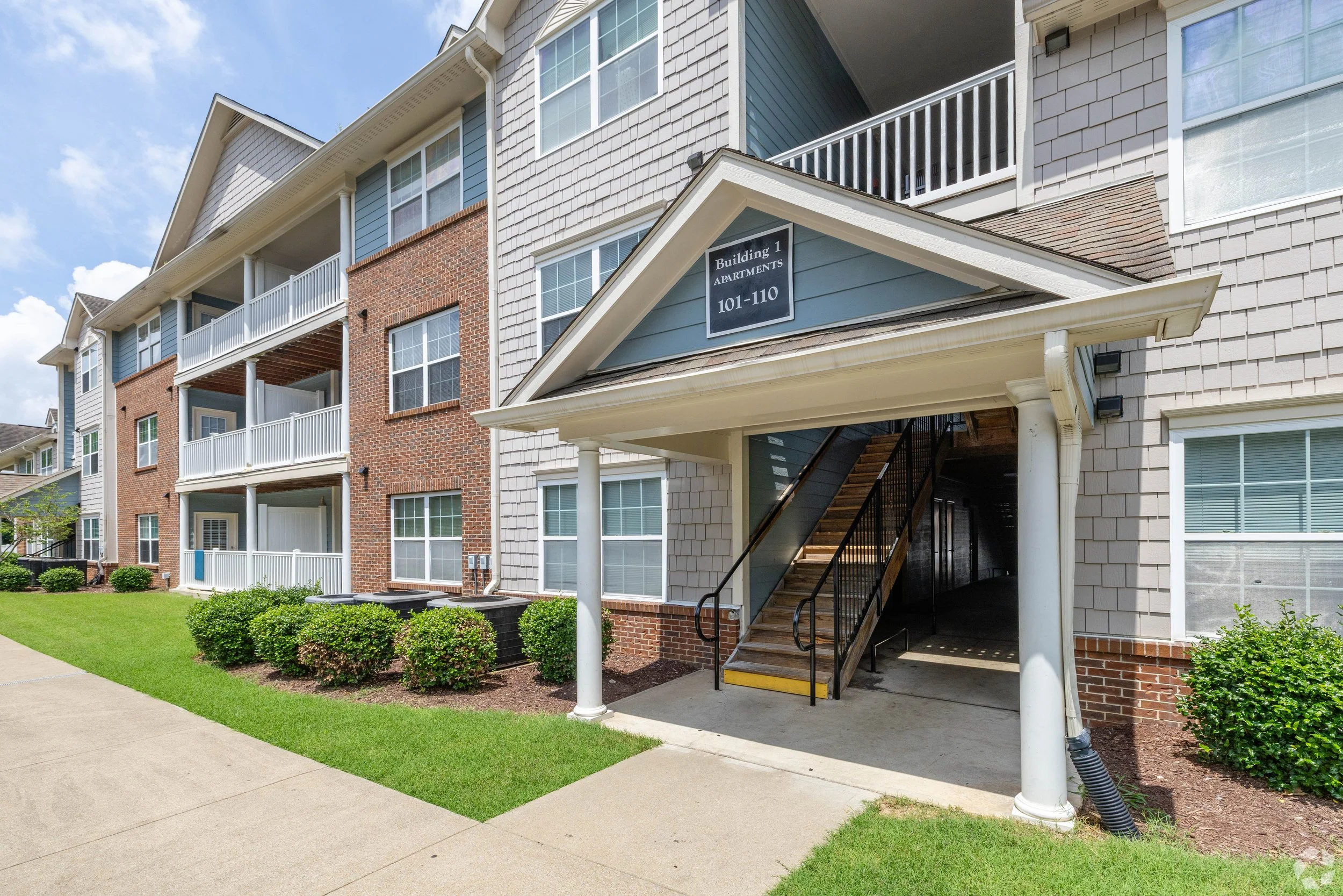 Hanover-Ridge-Apartments_004.jpg