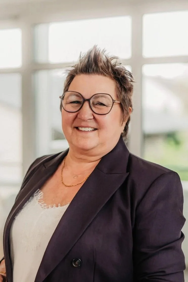 Portrait von einer Frau mit Brille
