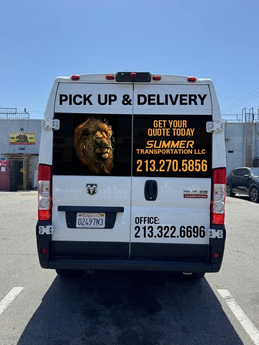 A photo of a delivery van.