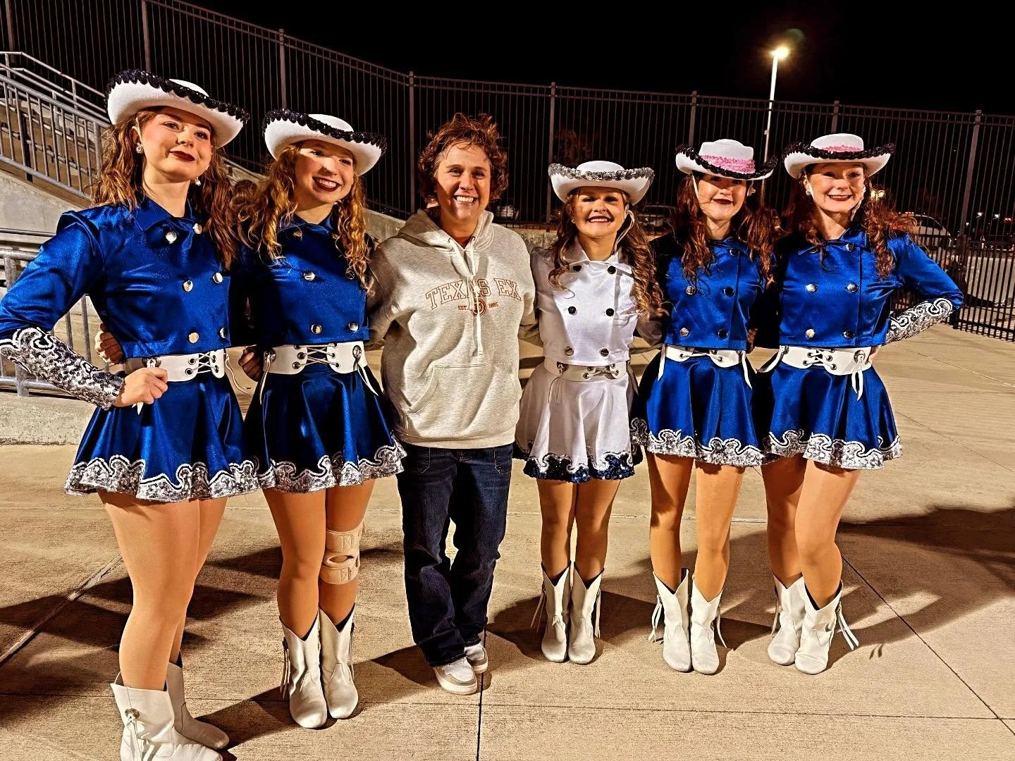 Found some DE dancers in the Friday Night Lights this week at the Hendrickson HS game. 

@1ily.w 
@natalierae_dancer 
@kyrie.anderson15 
@miap_k18