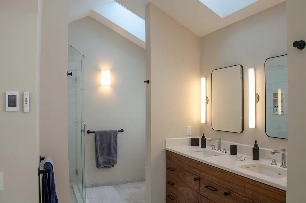 Jacobson-Remodel-Raspberry-Bath-H05.jpg