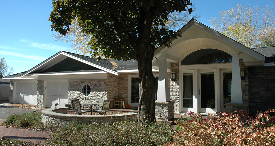 Family-Room-Barrel-Vauted_0007_Bridgewater_Construction_Edina_Exterior_19.png