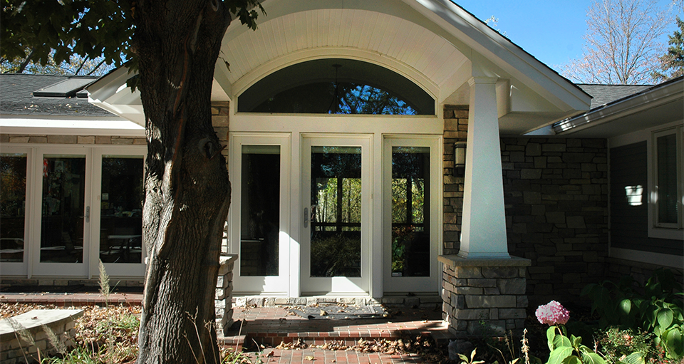 Family-Room-Barrel-Vauted_0005_Bridgewater_Construction_Edina_Exterior_14.png