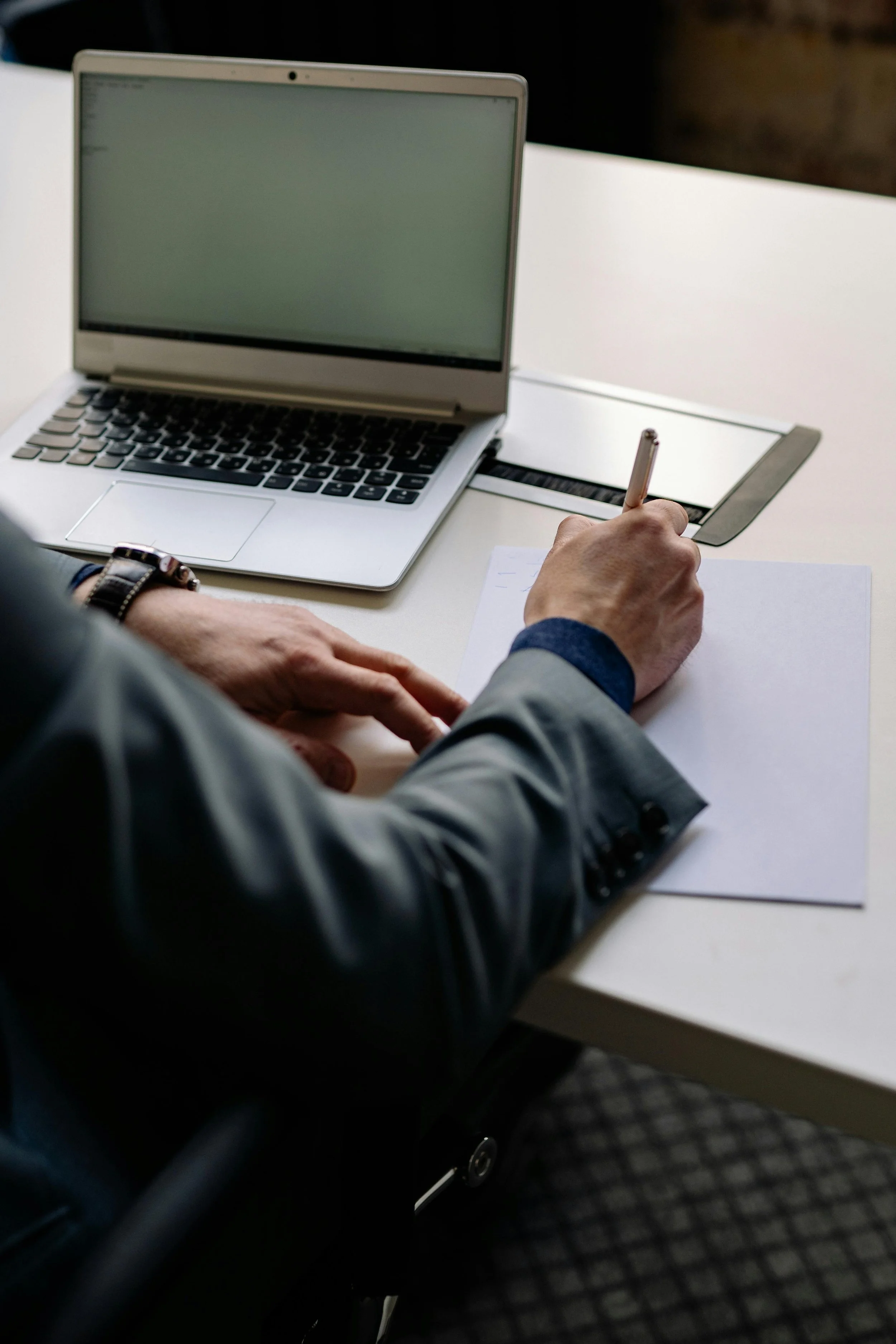 Insolvency & Restructuring - Brisbane litigation lawyers