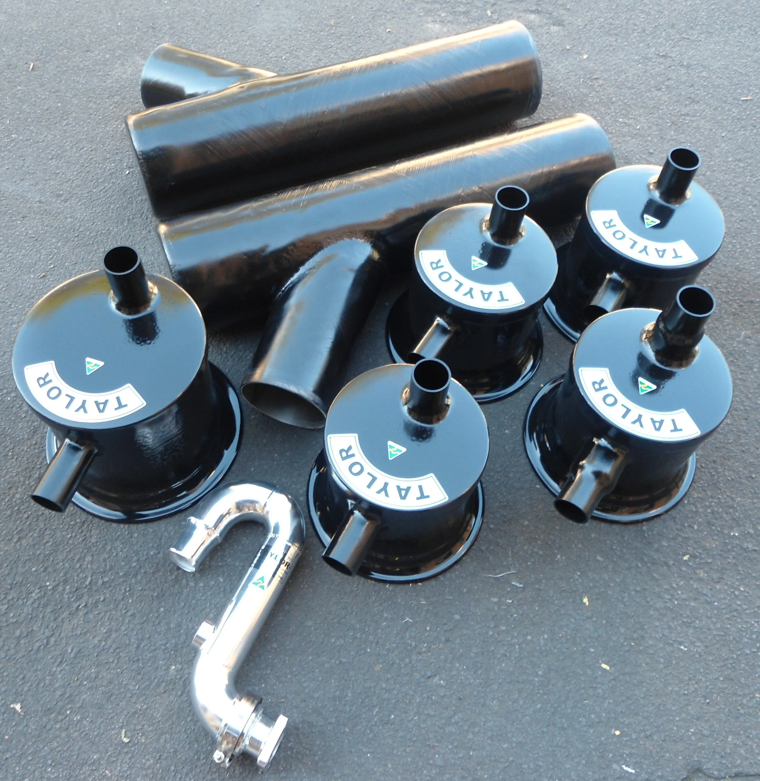 Compact water lift mufflers manufactured for marine applications where installation space is limited.