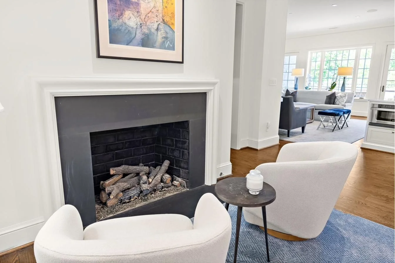08_182-cherokee-second-living-fireplace.jpg