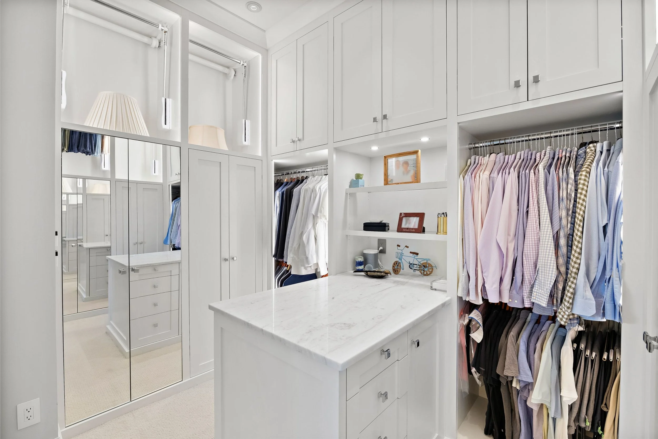 16_182-cherokee-primary-closet_2.jpg