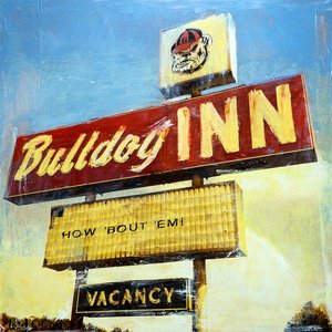 PC17_BULLDOG-INN_3806_18x18_s.jpg