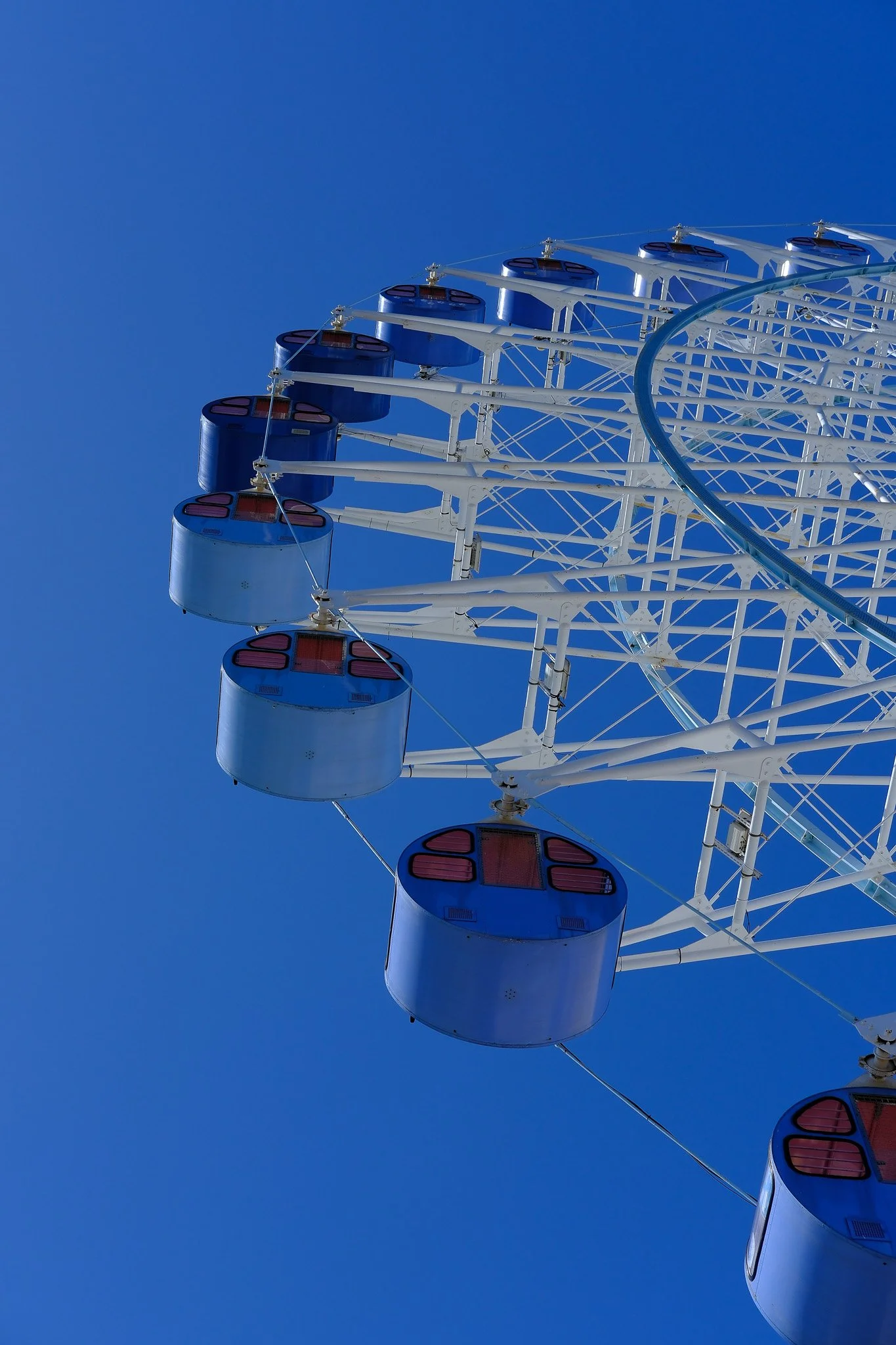 shizuoka-ferris-wheel-blue-sky-3.jpg