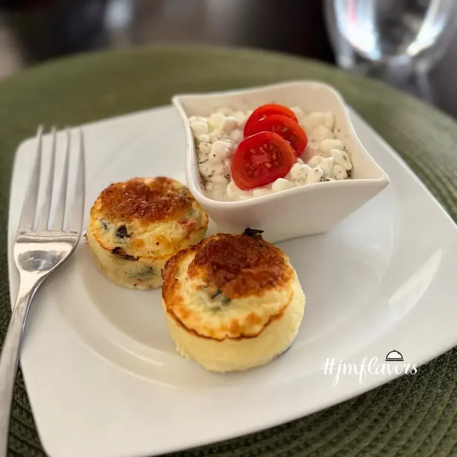 Roasted Pepper Egg Bites