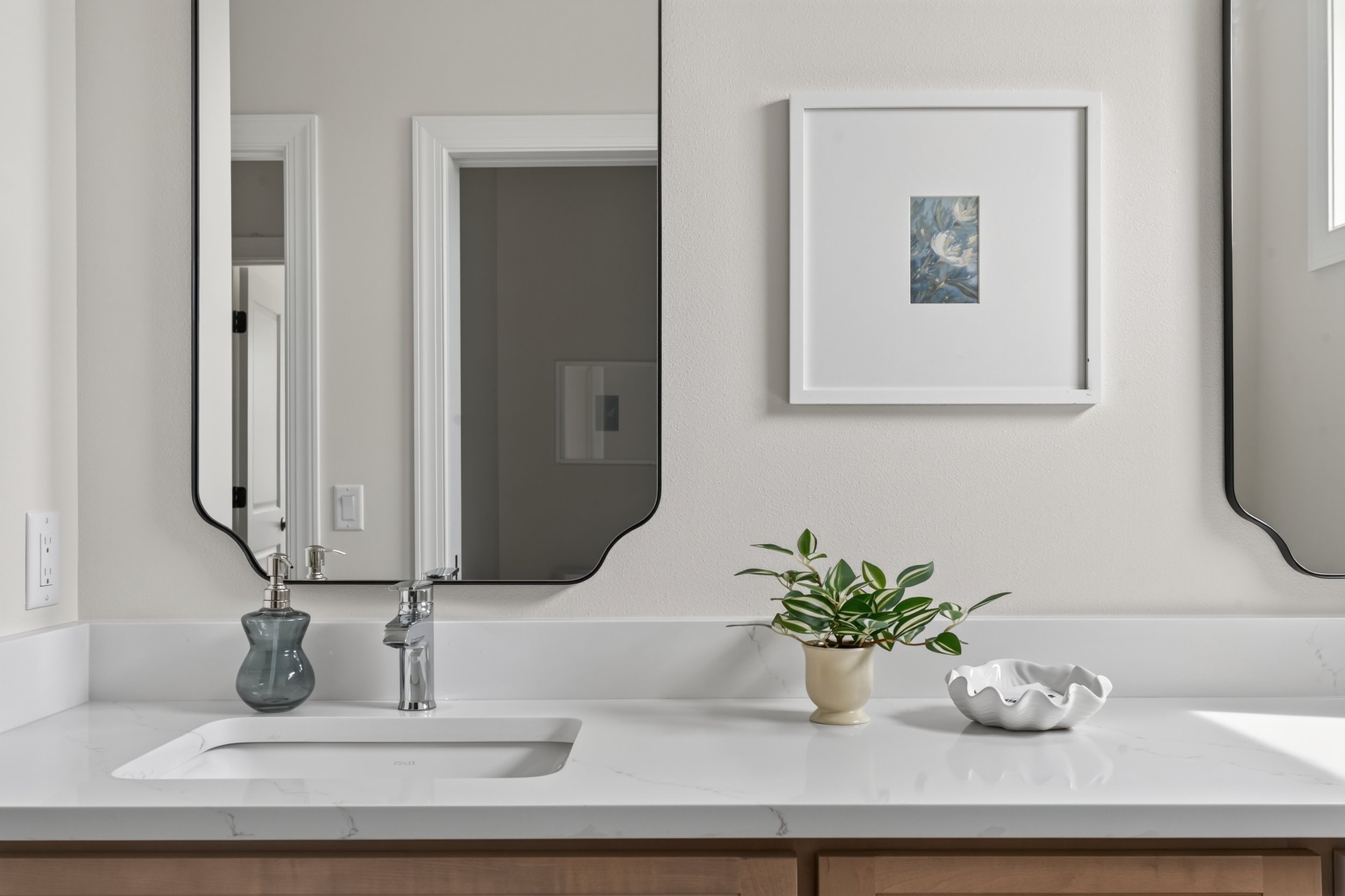 27-Bathroom-Bill-Weber-Jr.jpg