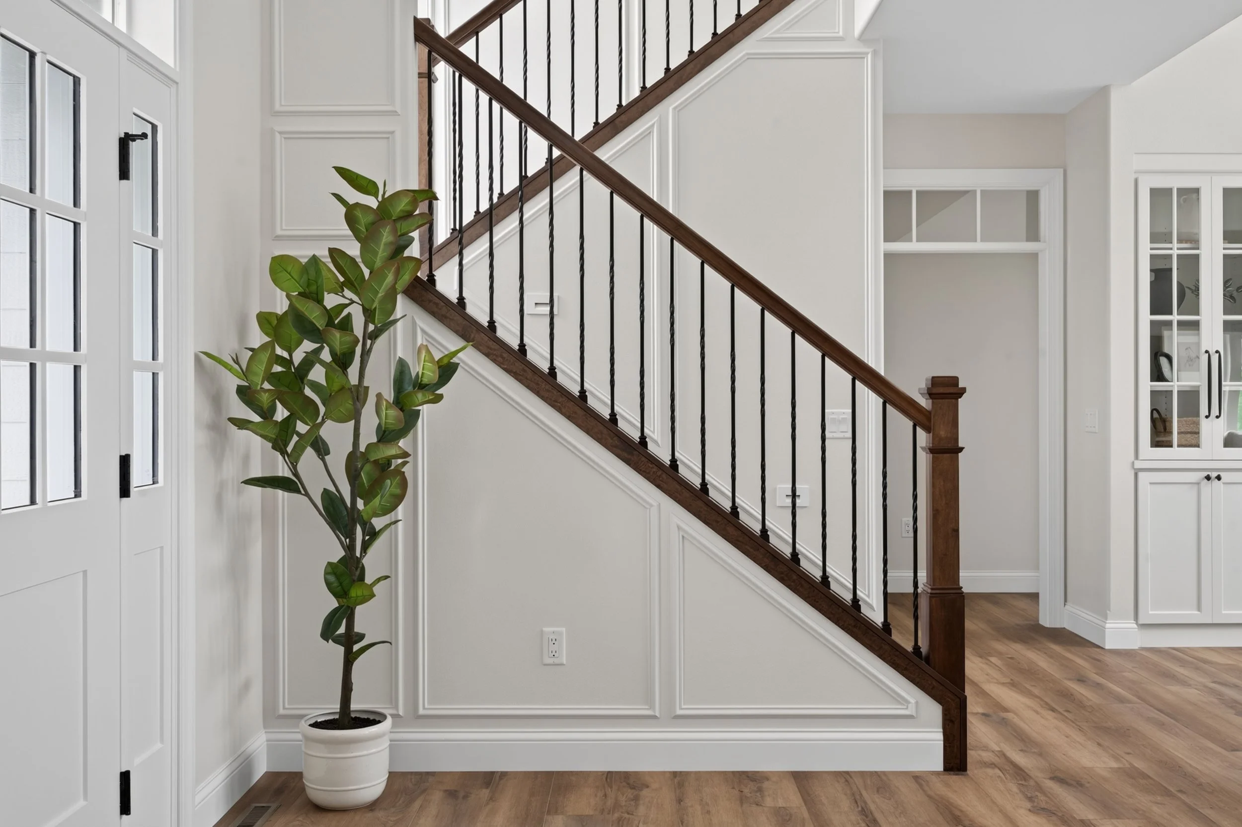 1-Foyer-Bill-Weber-Jr.jpg