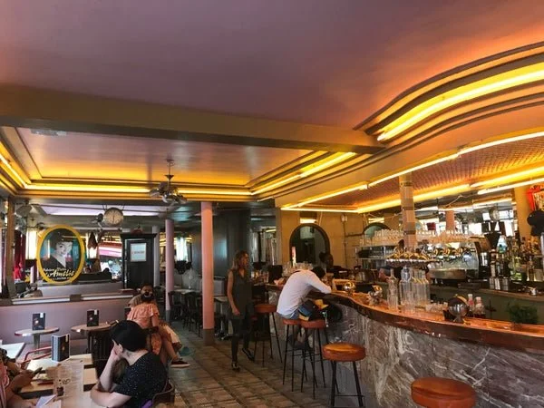 DEUX MOULINS.jpg