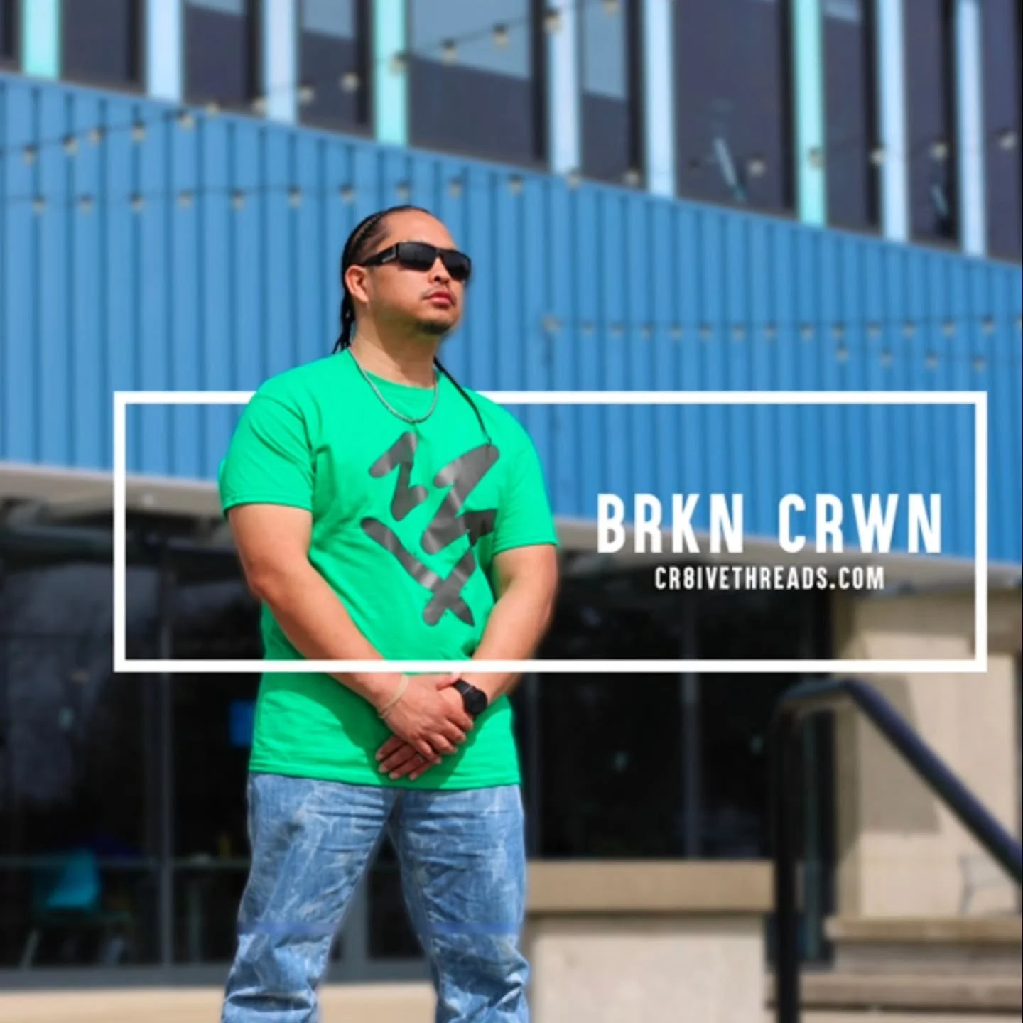 BRKN CRWN
model: Patron
Cr8ive Threads is serious