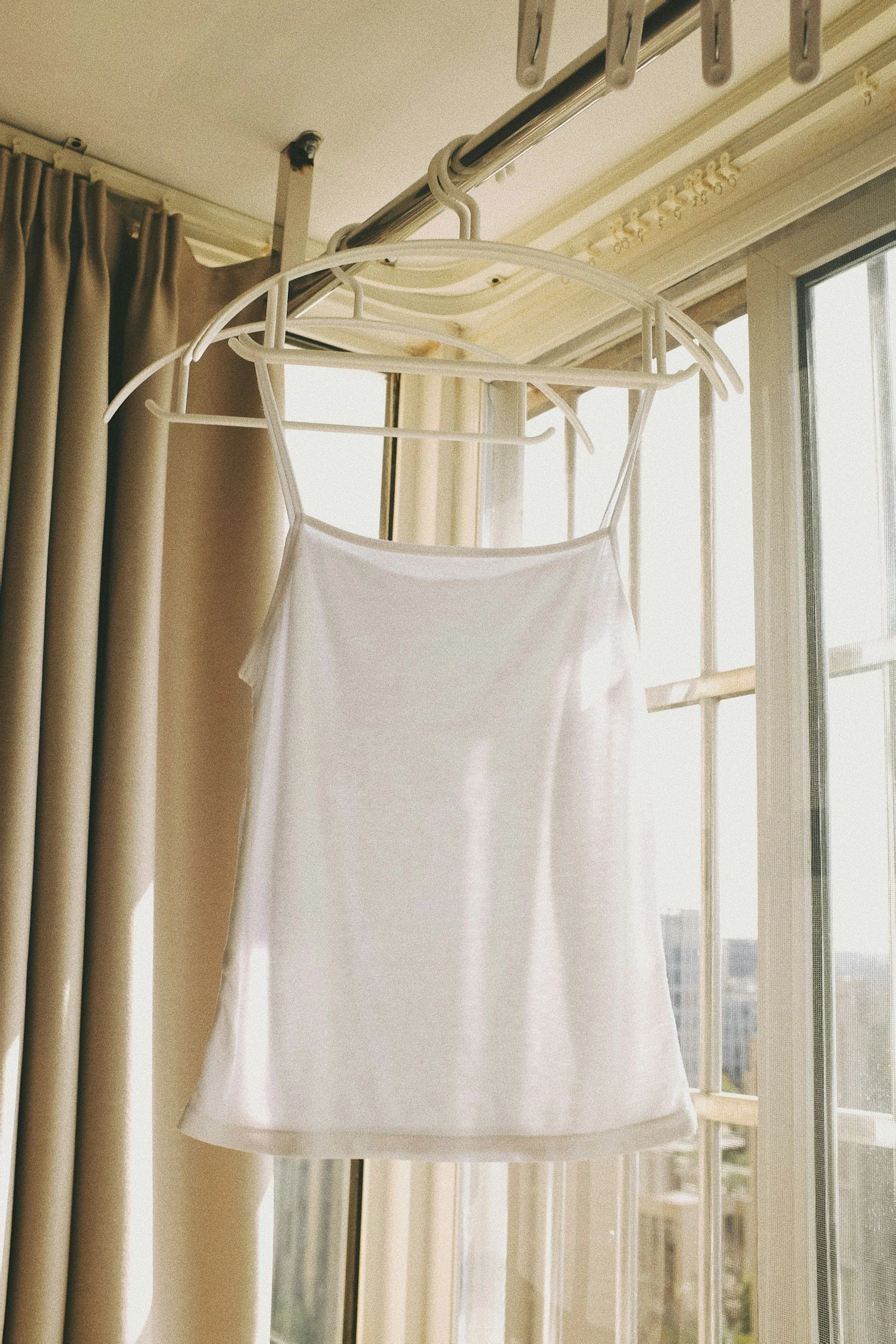 The Art of the Capsule Wardrobe: Why Less is Truly More