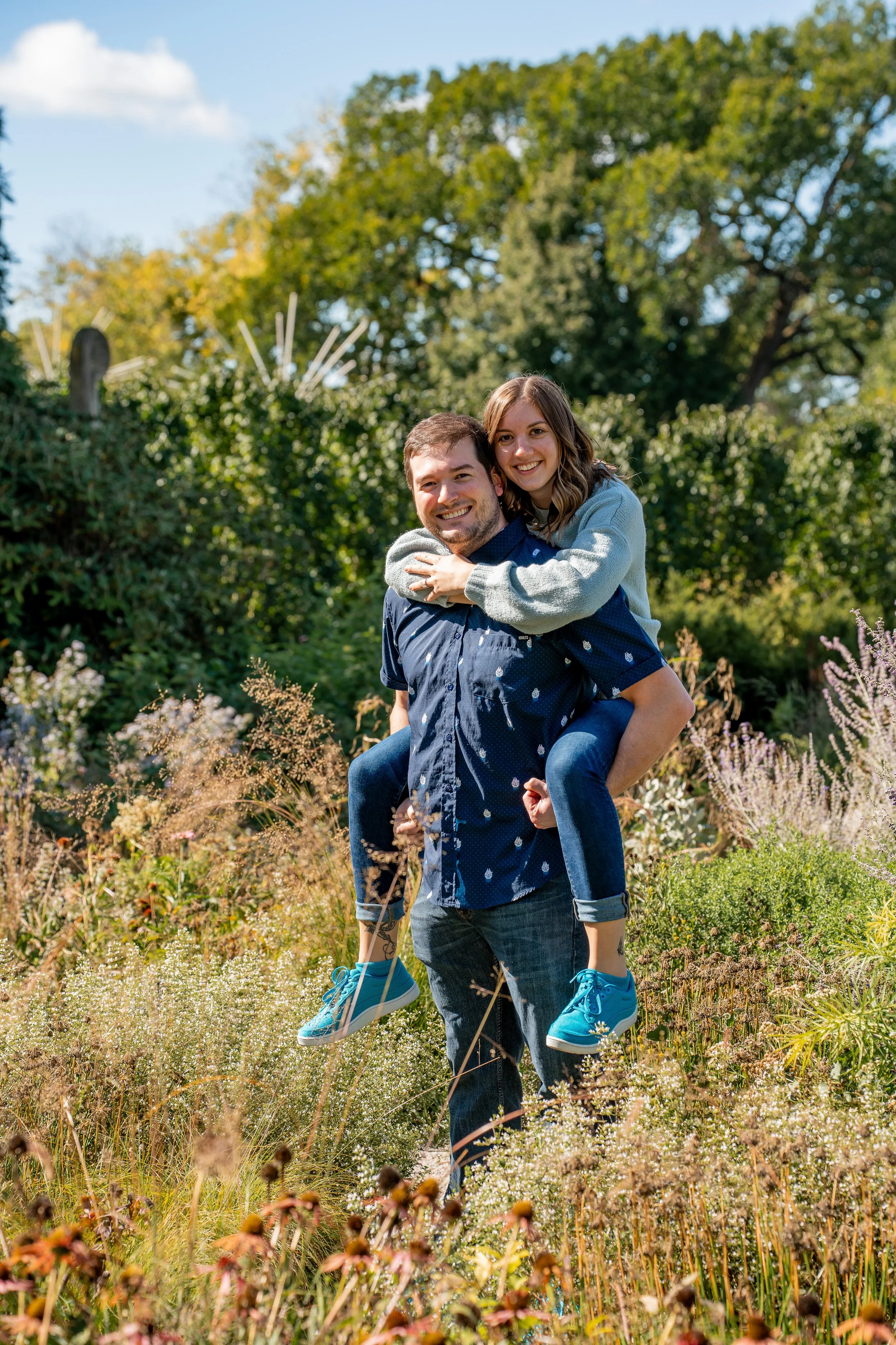 A beautiful park engagement session capturing the couple’s love in a relaxed and natural environment.