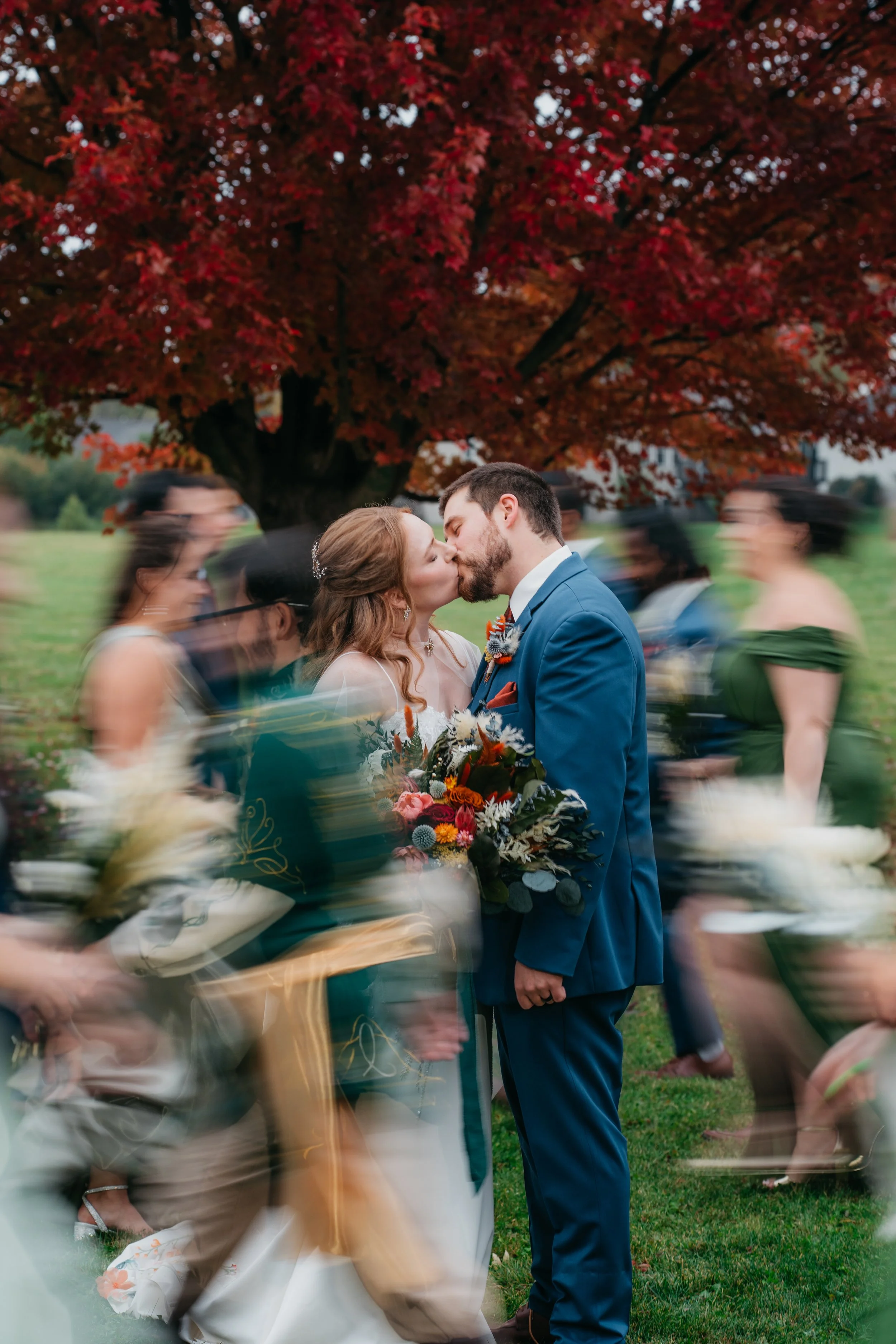 Romantic bride and groom wedding photography by Federico Weddings, created for couples who want their love story captured with intention and emotion.