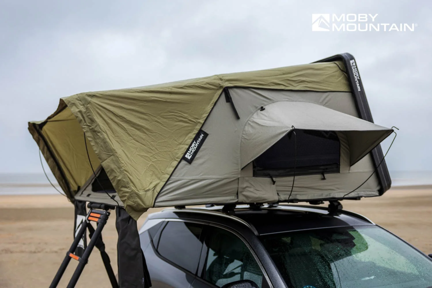 PEAK XXL hunterGreen I Horizontal I Moby Mountain roof top tents (4).jpg