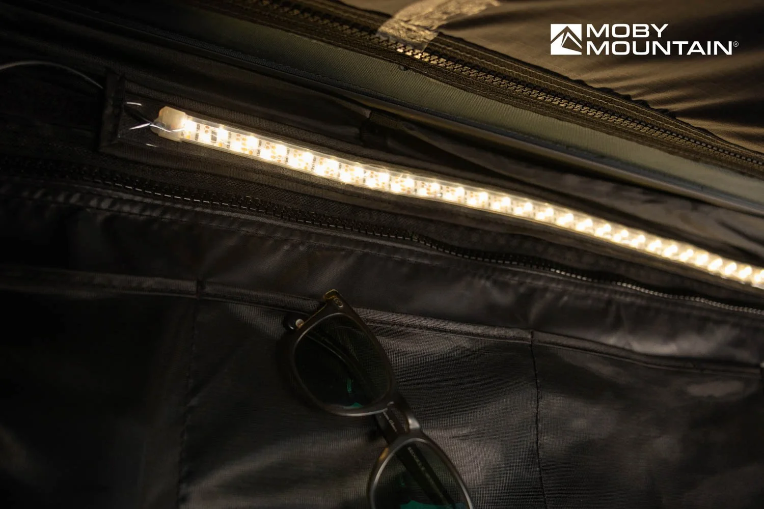LED-kit I Horizontal I Moby Mountain roof top tents (2).jpg