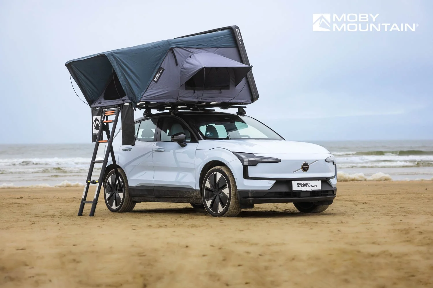PEAK XL midnightGrey I Horizontal I Moby Mountain roof top tent (1).jpg