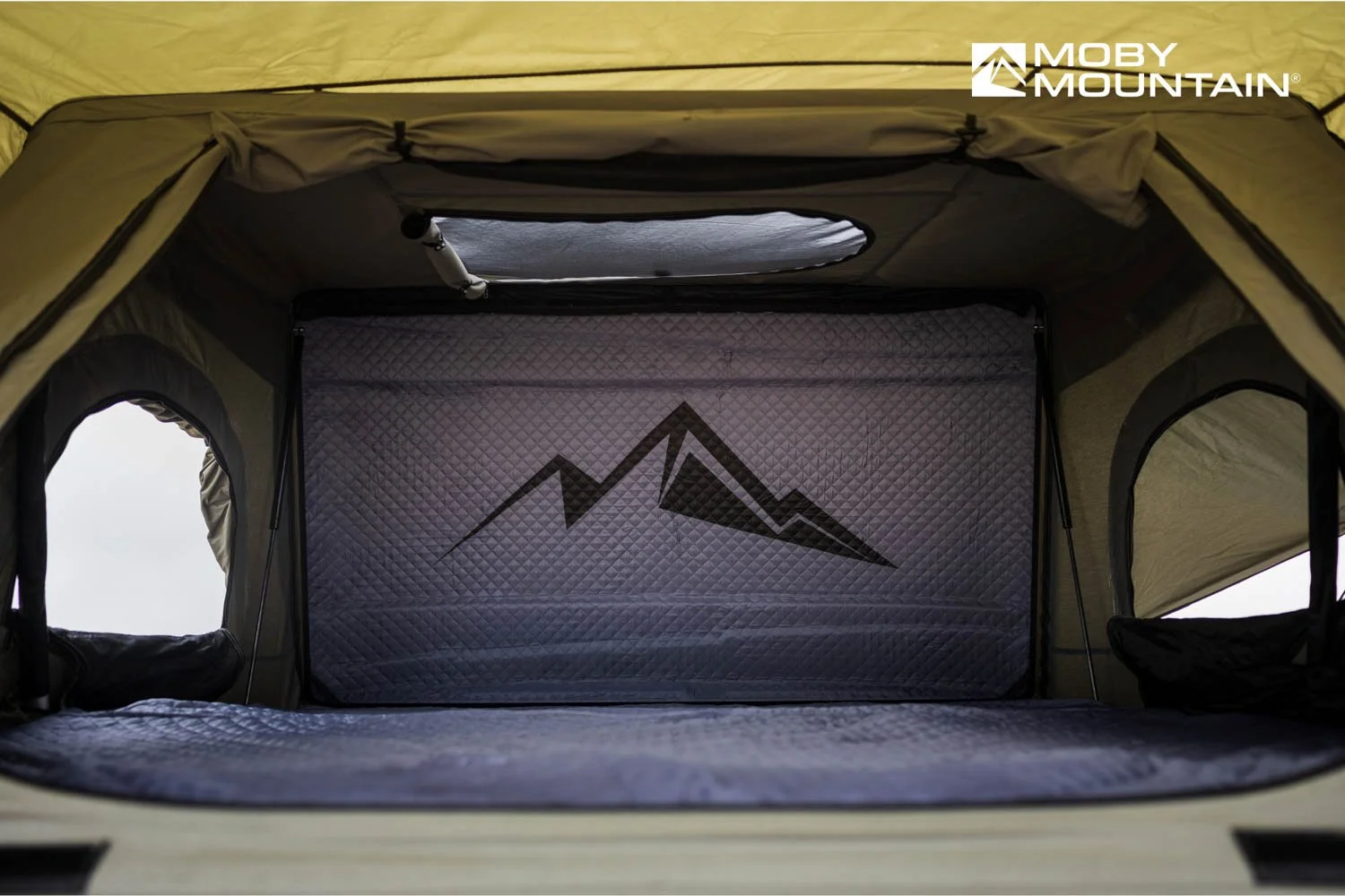 PEAK XXL hunterGreen I Horizontal I Moby Mountain roof top tents (5).jpg