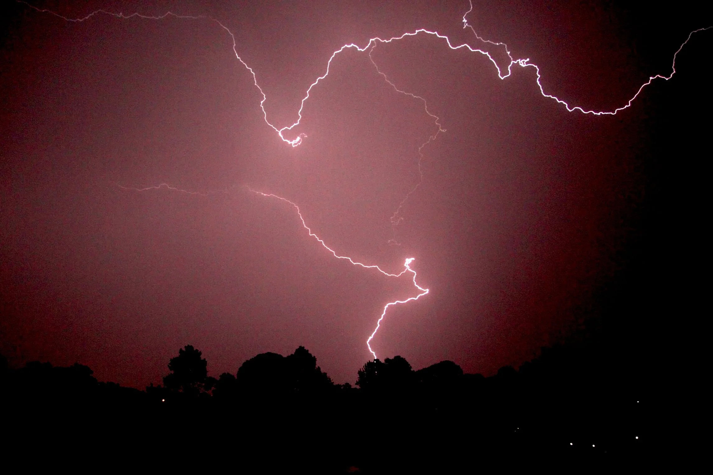 Lightening_v1.jpg