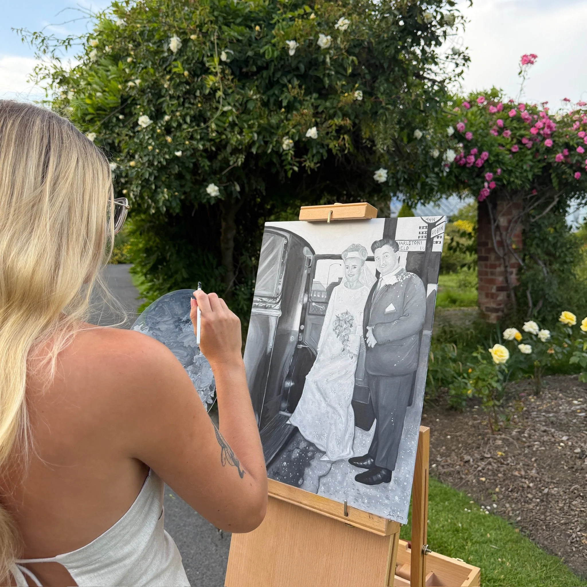 Bespoke live painting on their special wedding day
