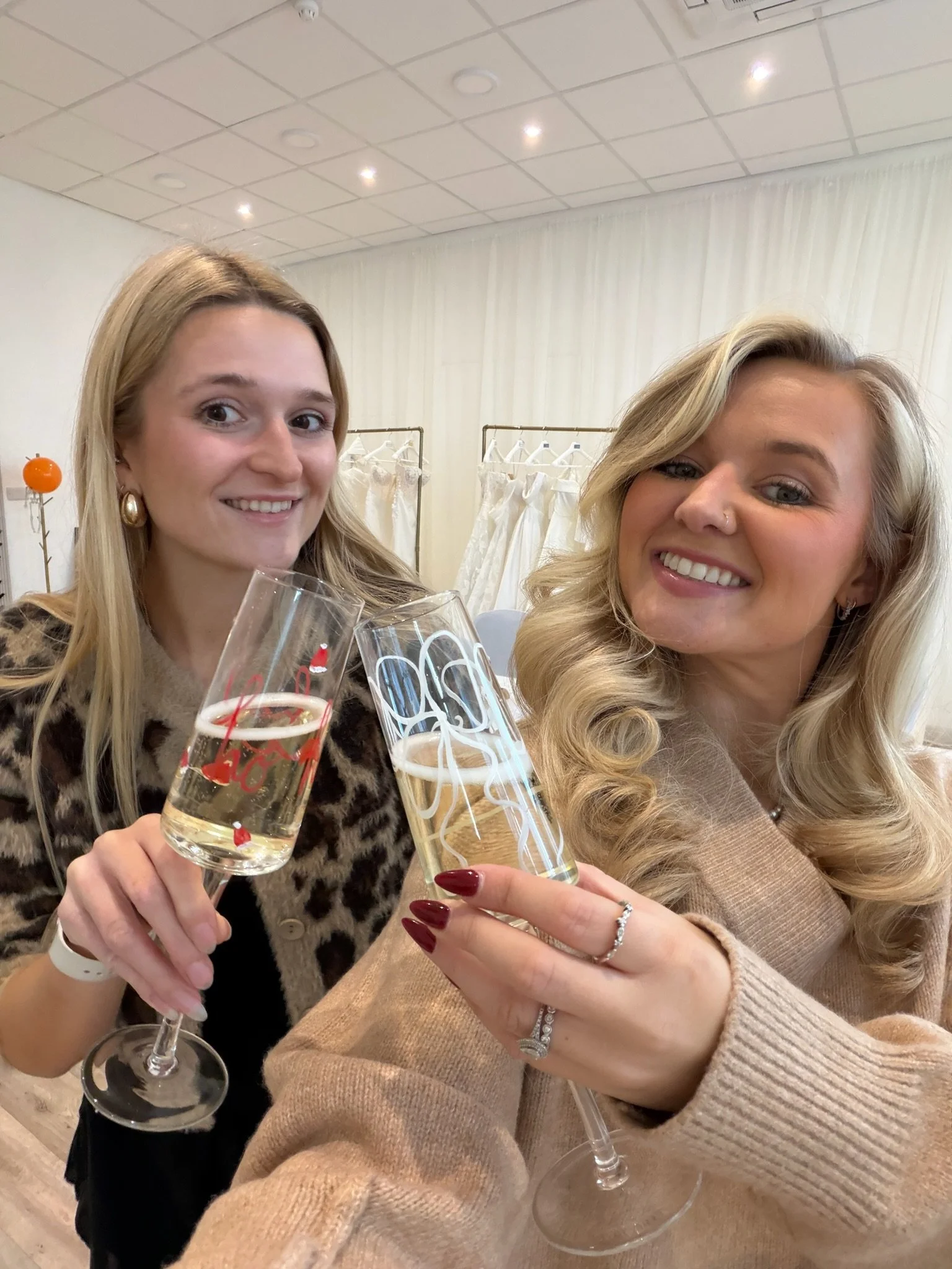 Add an extra champagne flute to your workshop🥂