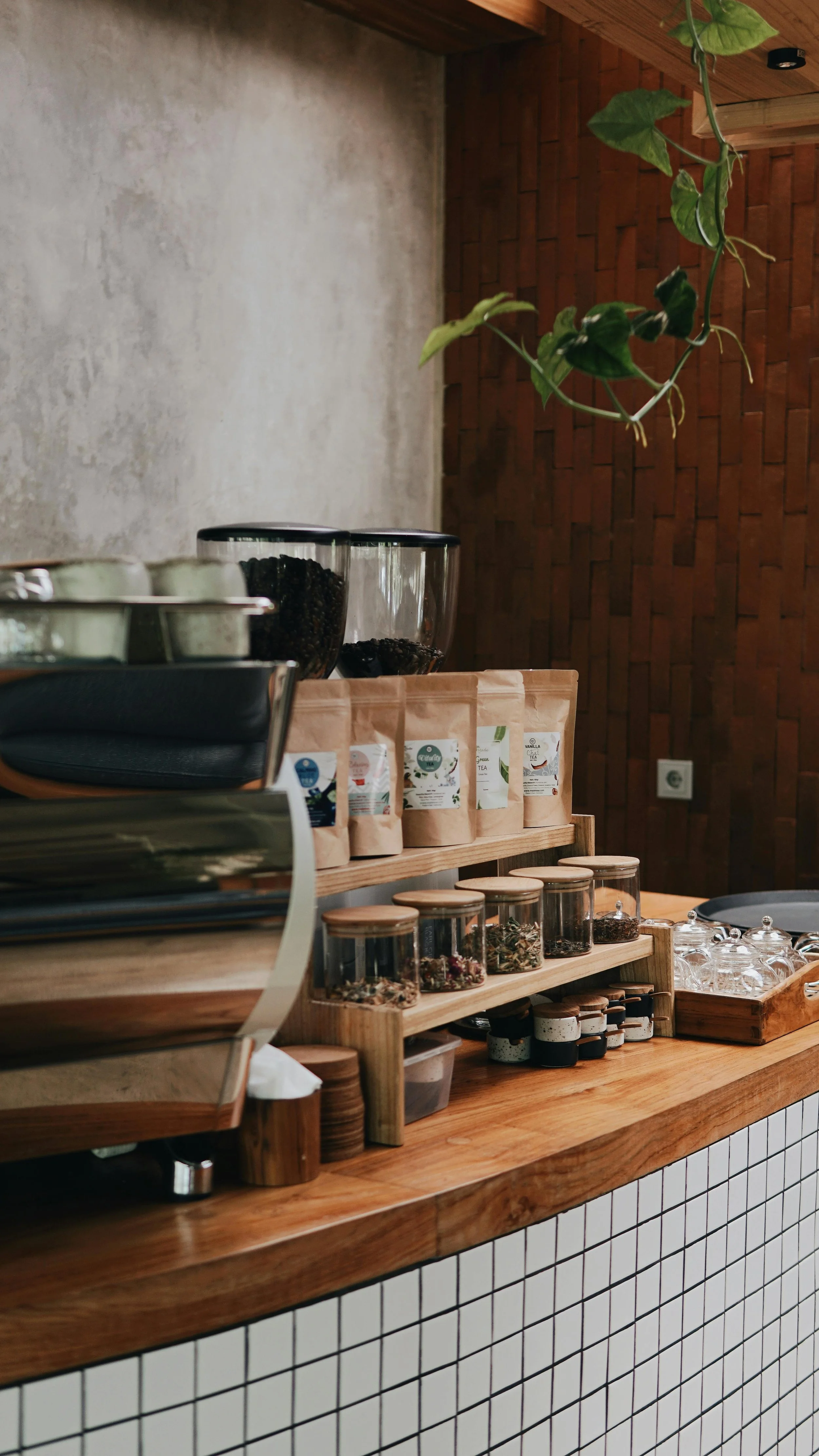 Canggu, cafés lentos y creatividad tropical.