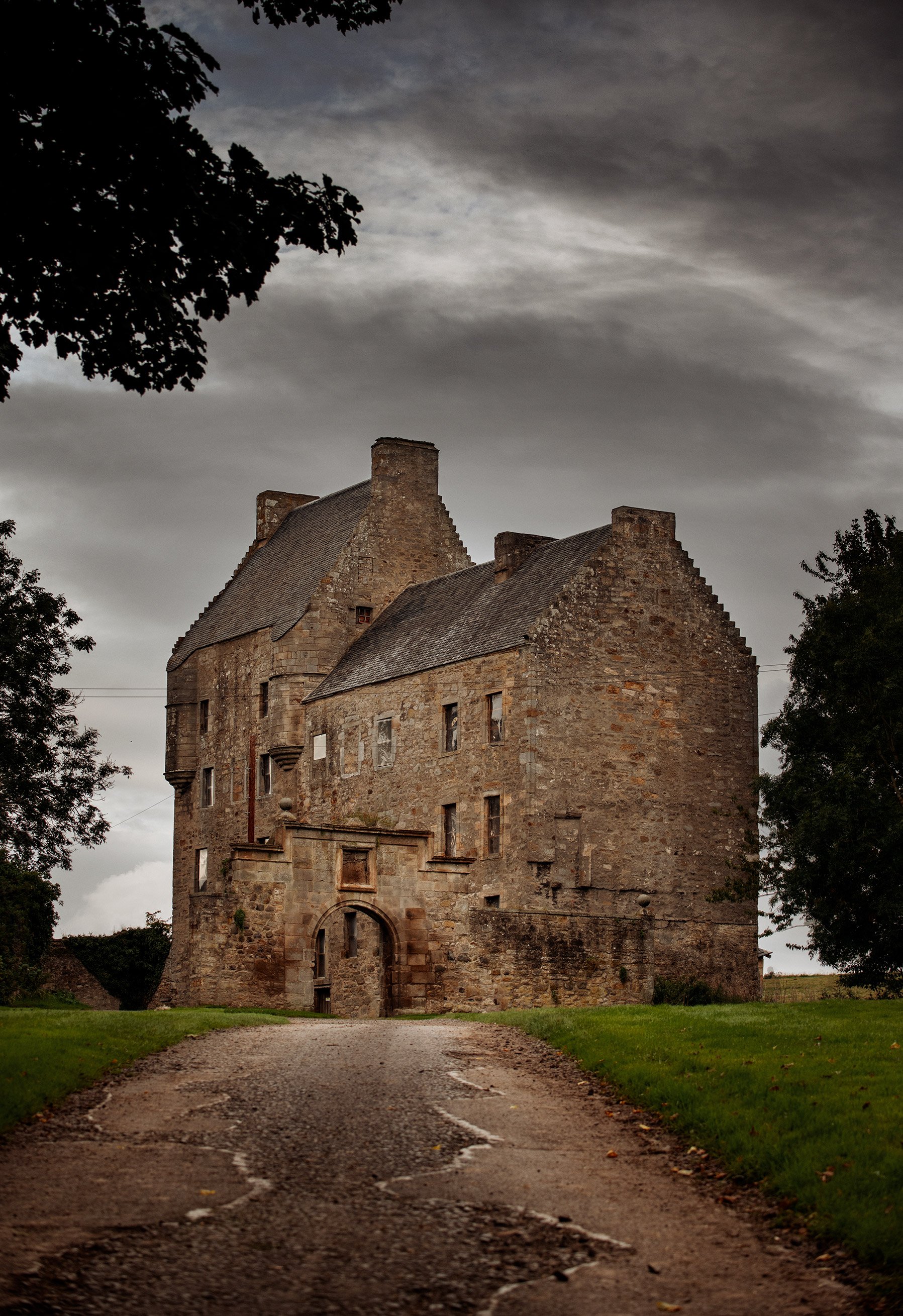 Midhope Castle. (Lallybroch.)