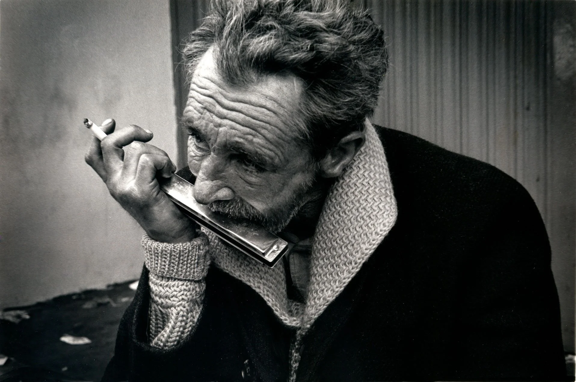 Man-with-Harmonica,-Glasgow.jpg