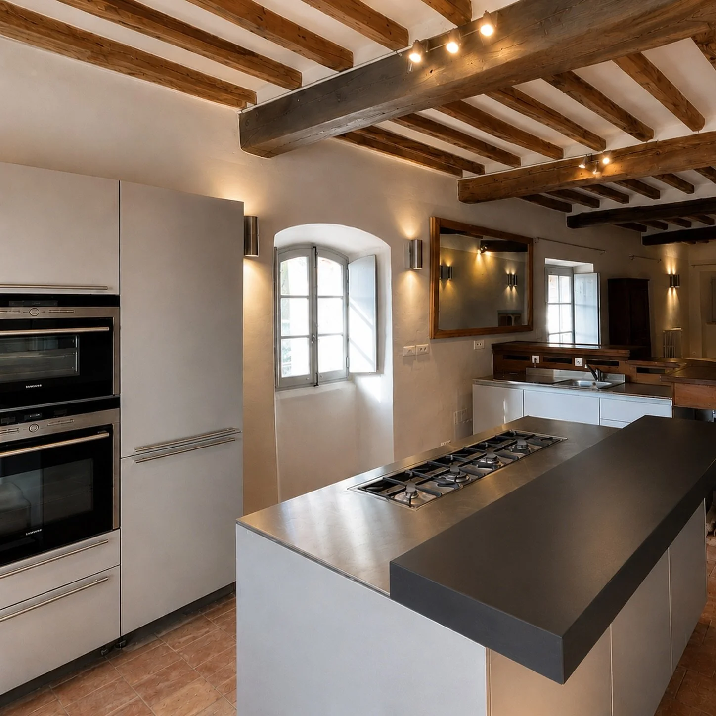 &bull; C A L A D E &bull; 

Le projet Calade, la rencontre entre le design moderne d&rsquo;une cuisine en inox et le charme singulier d&rsquo;un mas proven&ccedil;al, nich&eacute; dans un &eacute;crin d&rsquo;oliviers ponctu&eacute; de cypr&egrave;s.