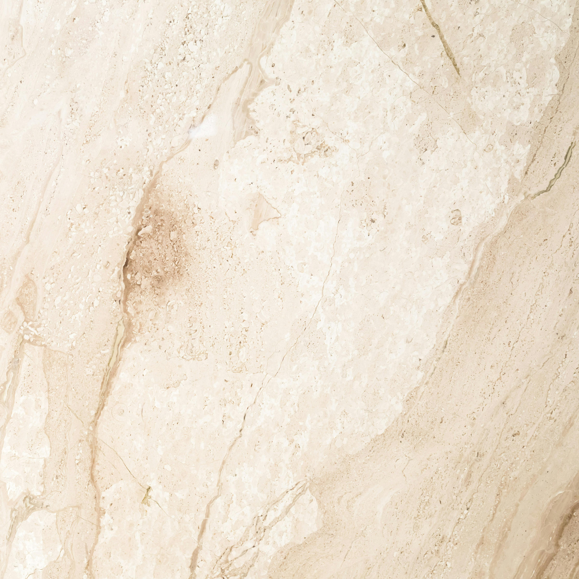 Surface en marbre pour ilot central de cuisine.