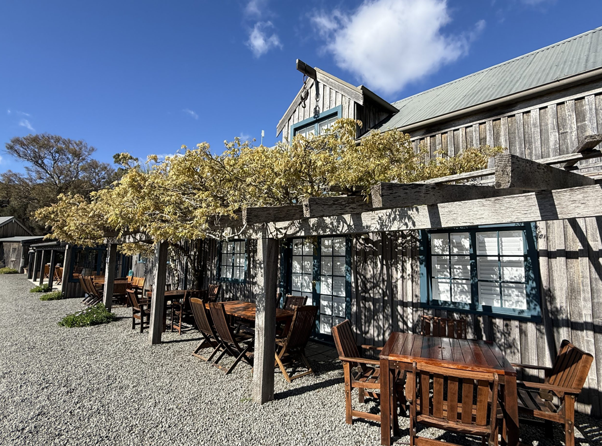 Kate's Berry Farm Tas
