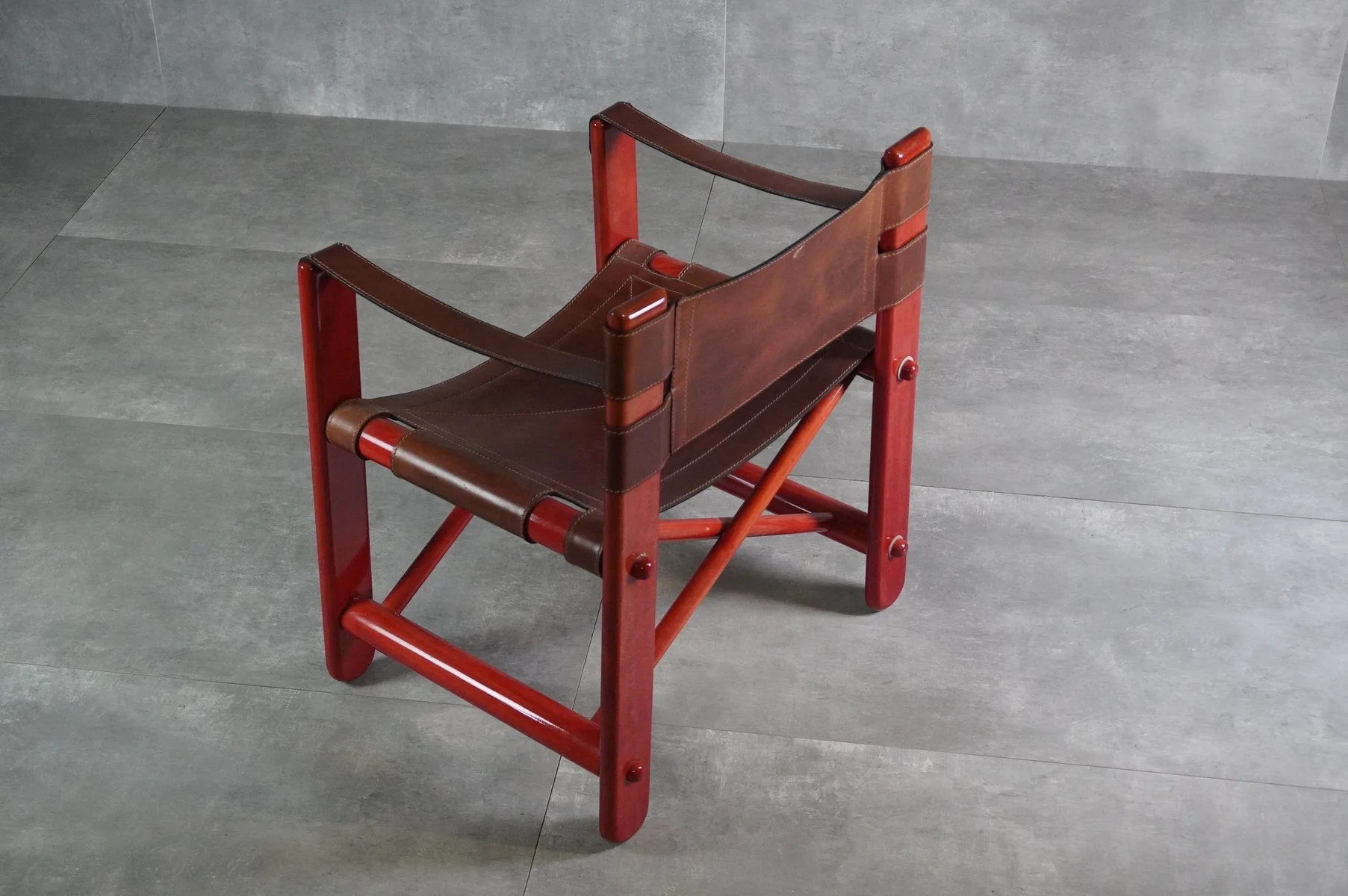 sedia-bardella-in-legno-e-pelle-di-umberto-brandigi-per-poltronova-1967-immagine-3.jpg