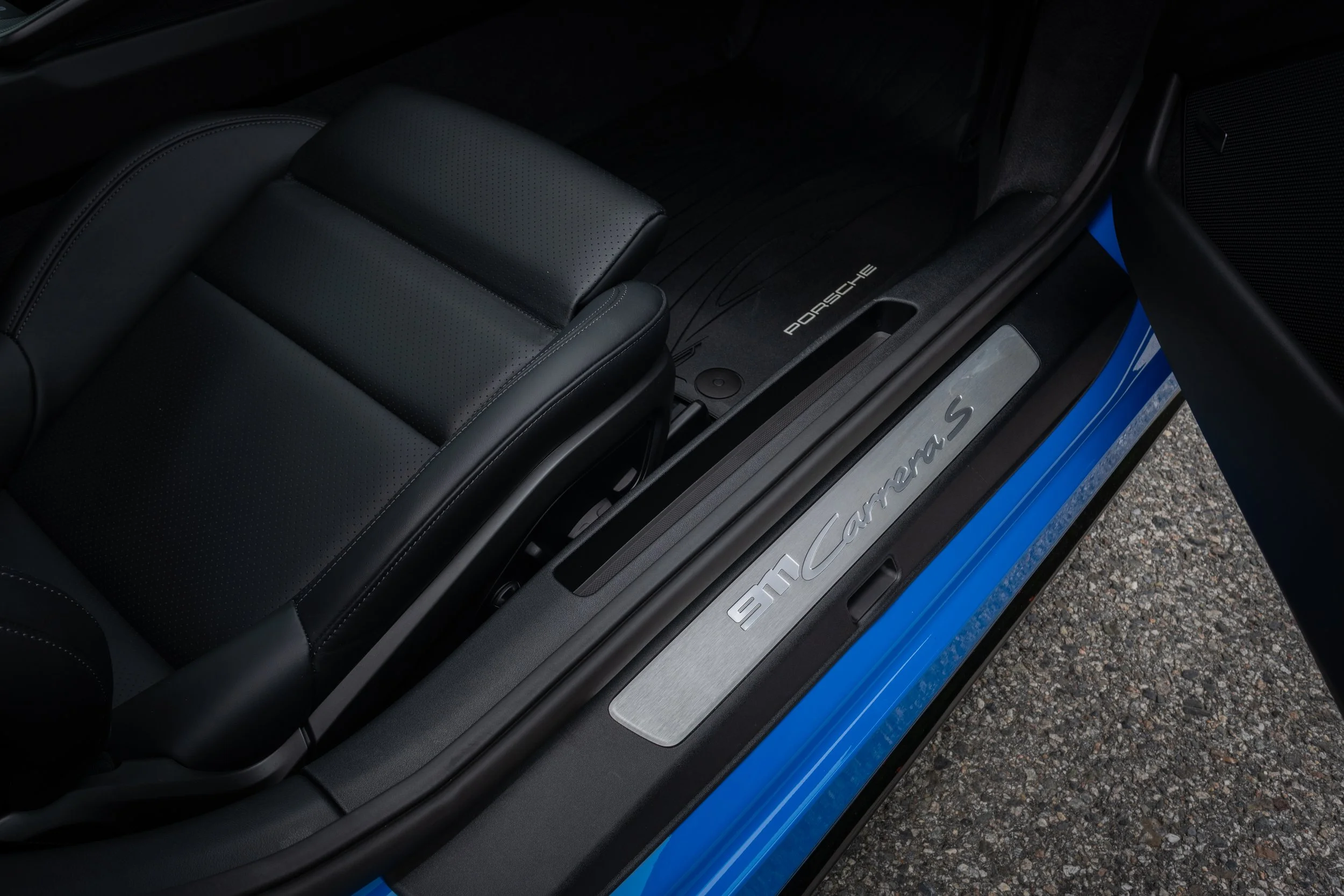 2024 Porsche 911 Carrera S - Blue-17.jpg